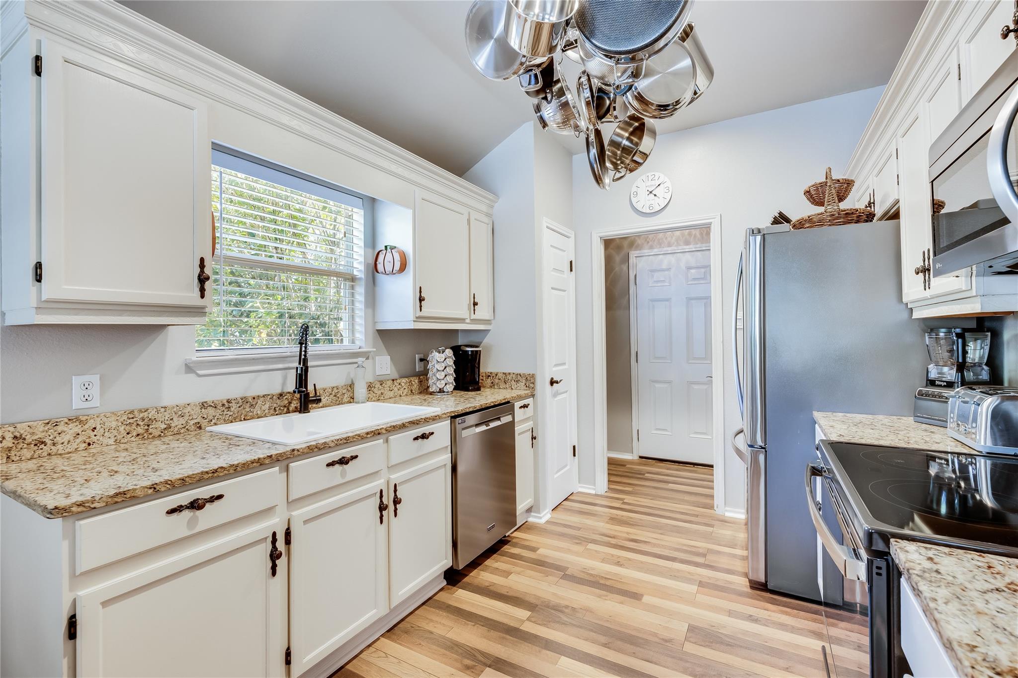 116 Whitetail Ln, Hutto, TX 78634