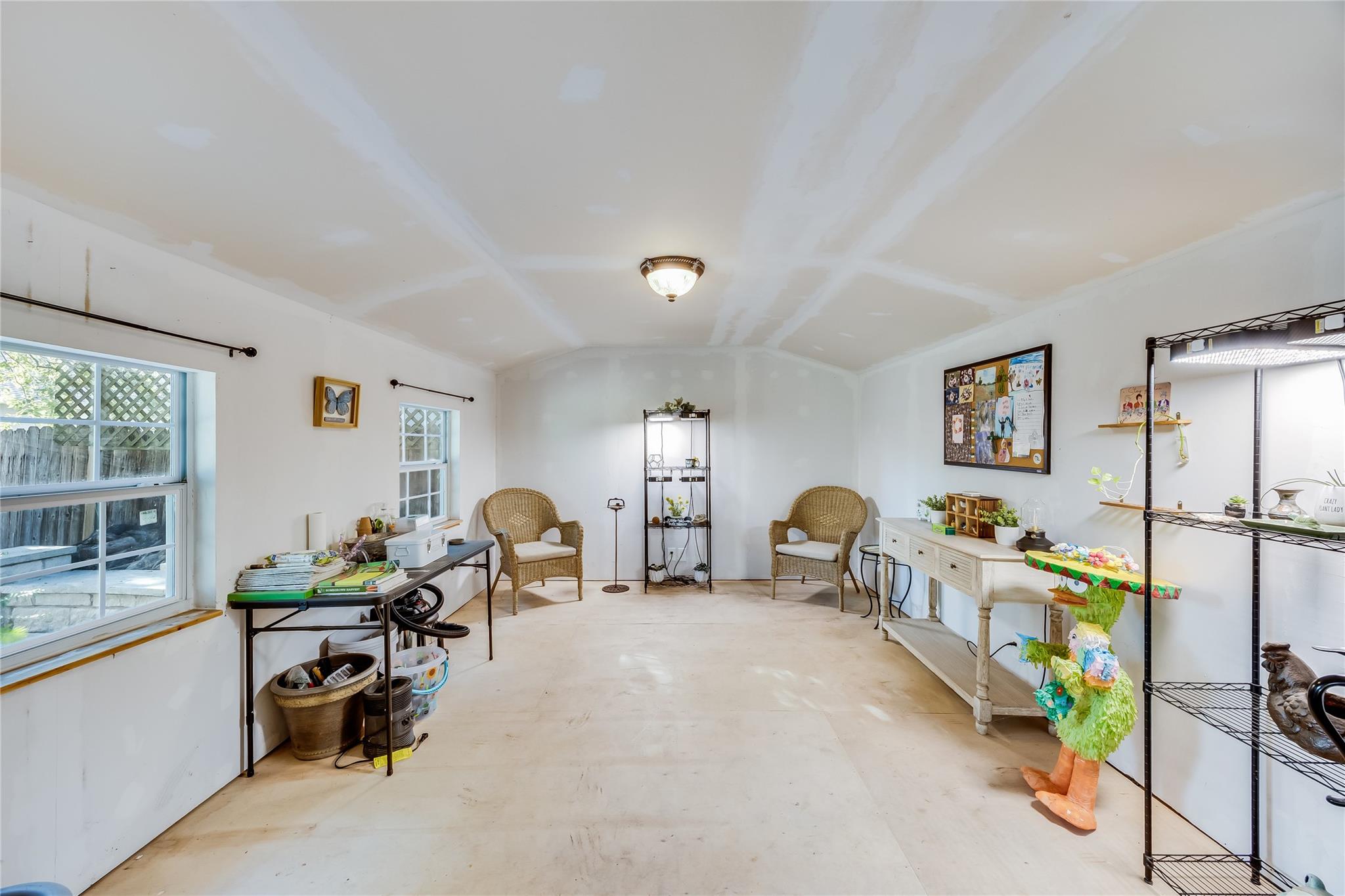 116 Whitetail Ln, Hutto, TX 78634