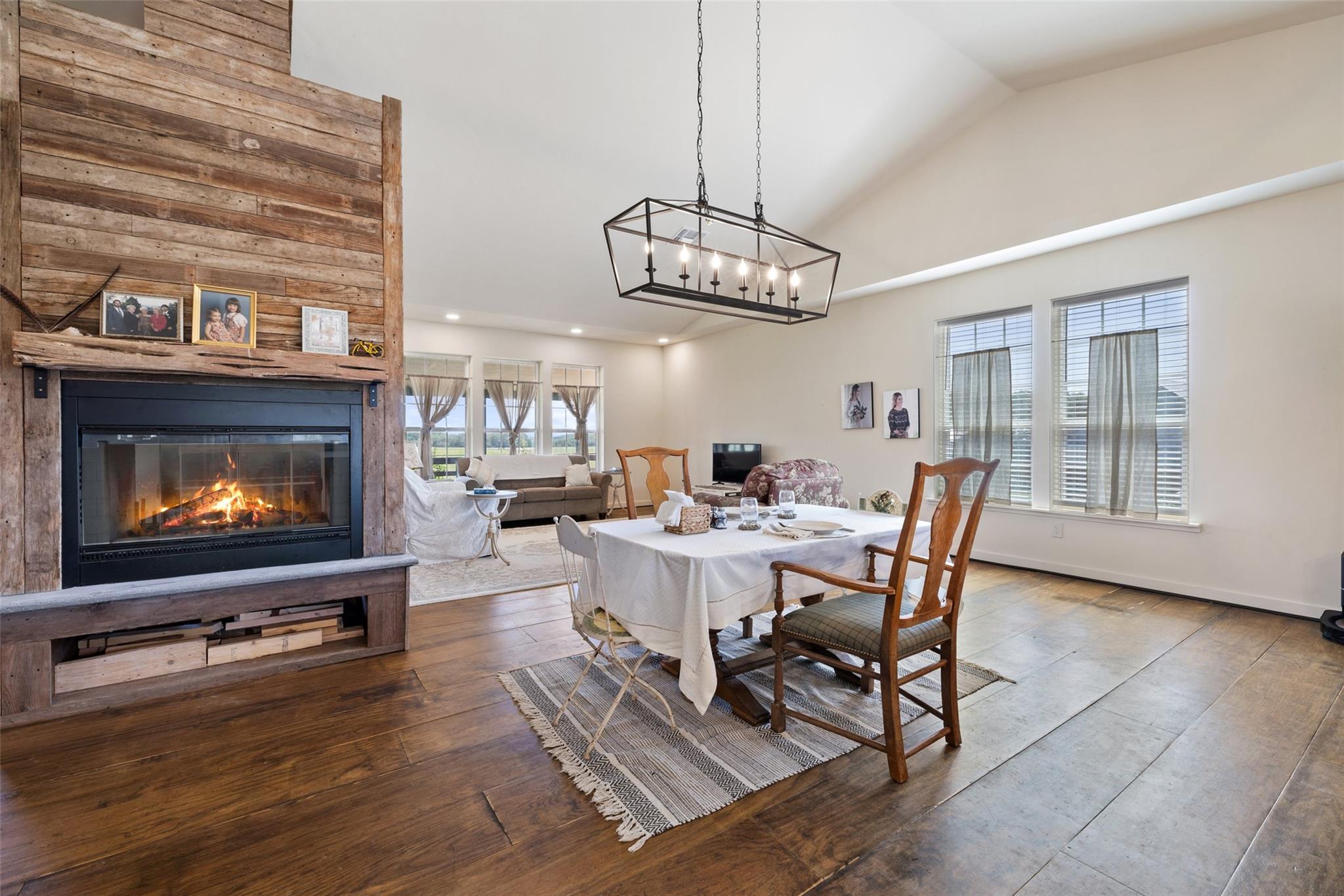 2124 Crabapple Rd, Blanco, TX 78606