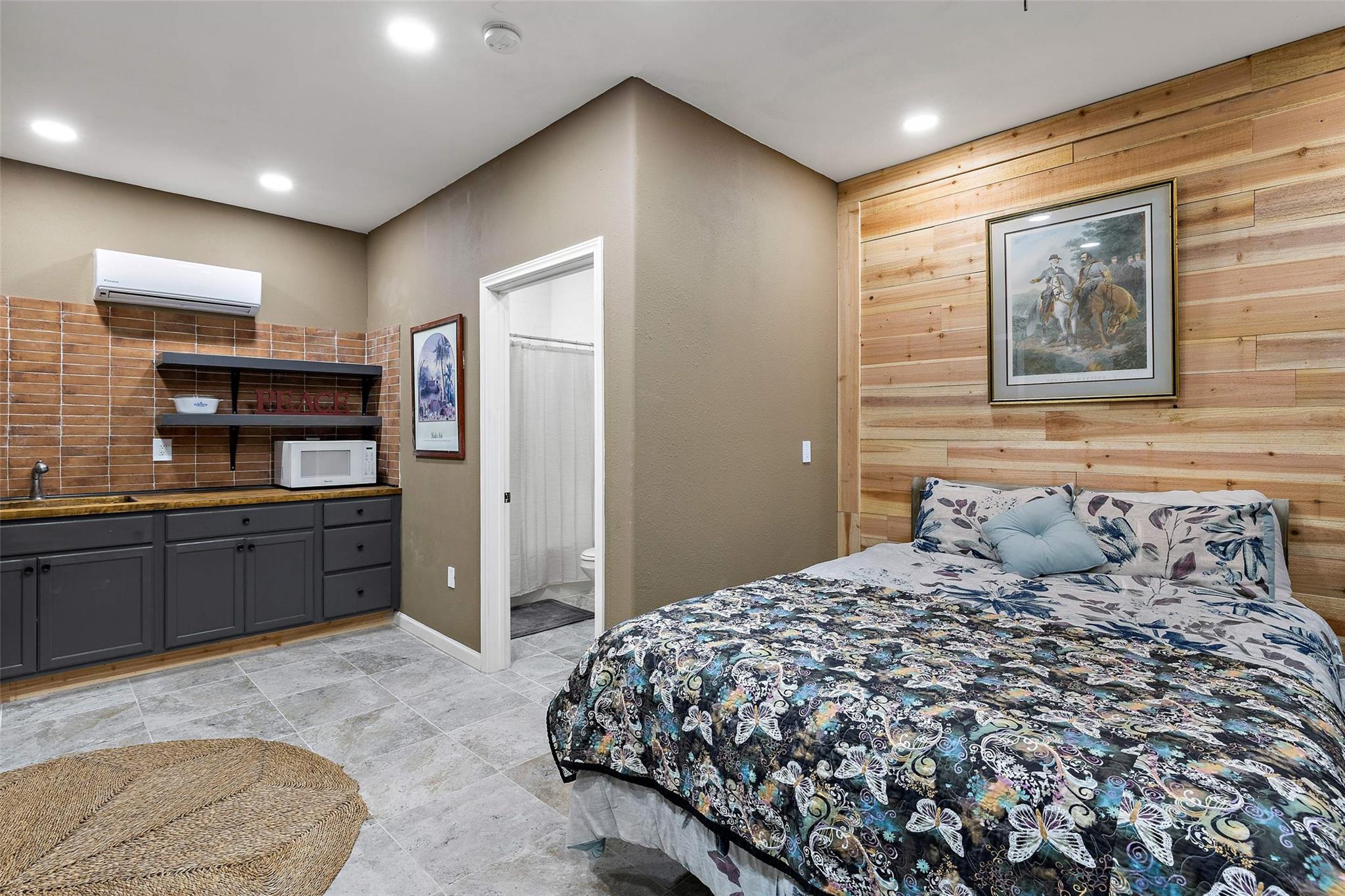 2124 Crabapple Rd, Blanco, TX 78606