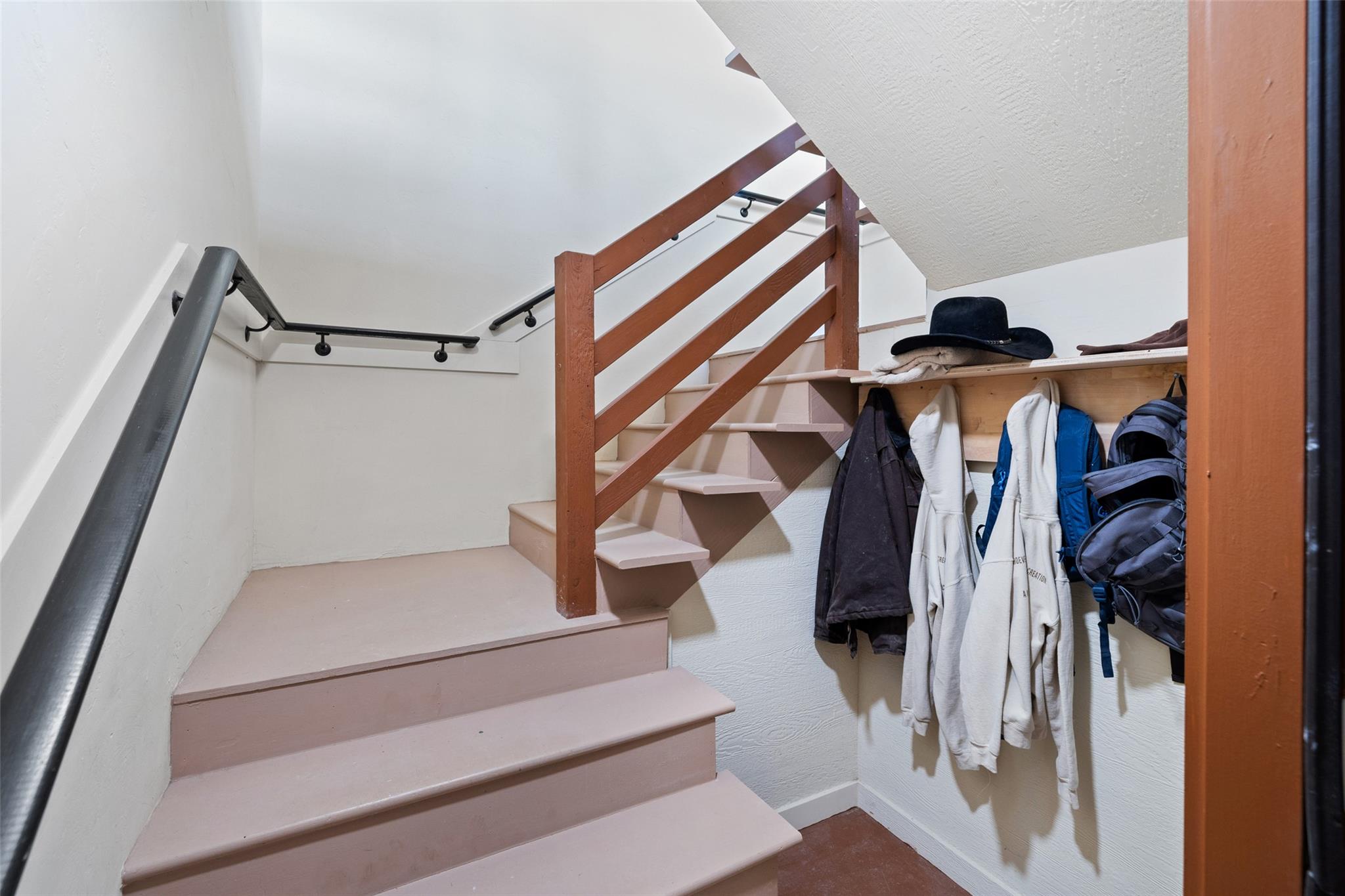 2124 Crabapple Rd, Blanco, TX 78606