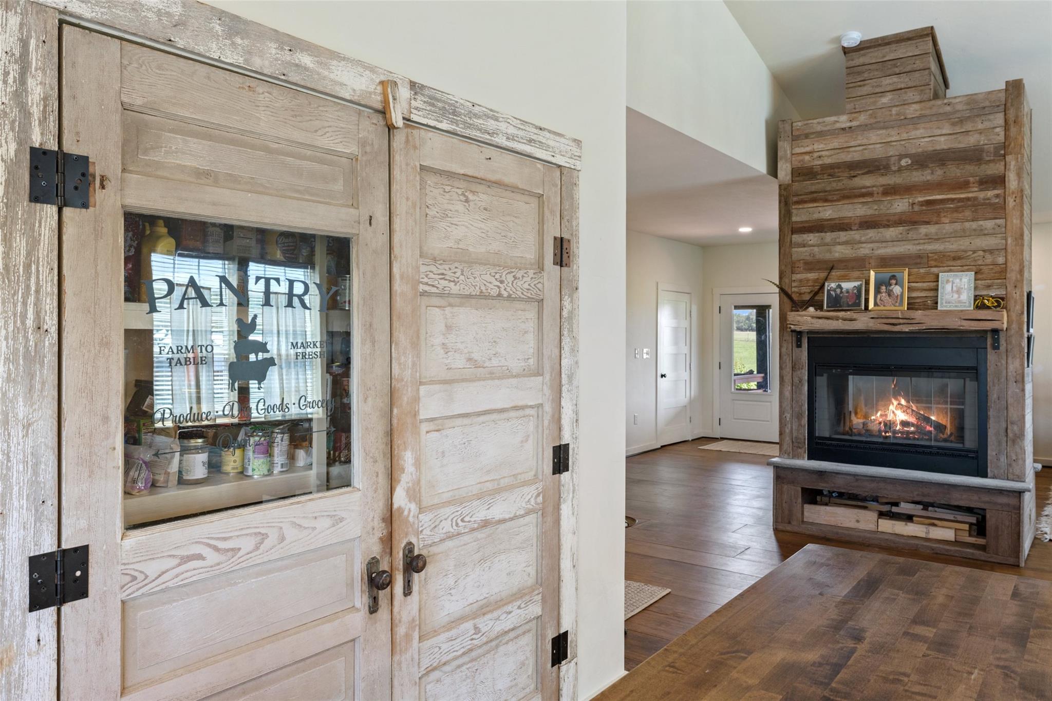 2124 Crabapple Rd, Blanco, TX 78606