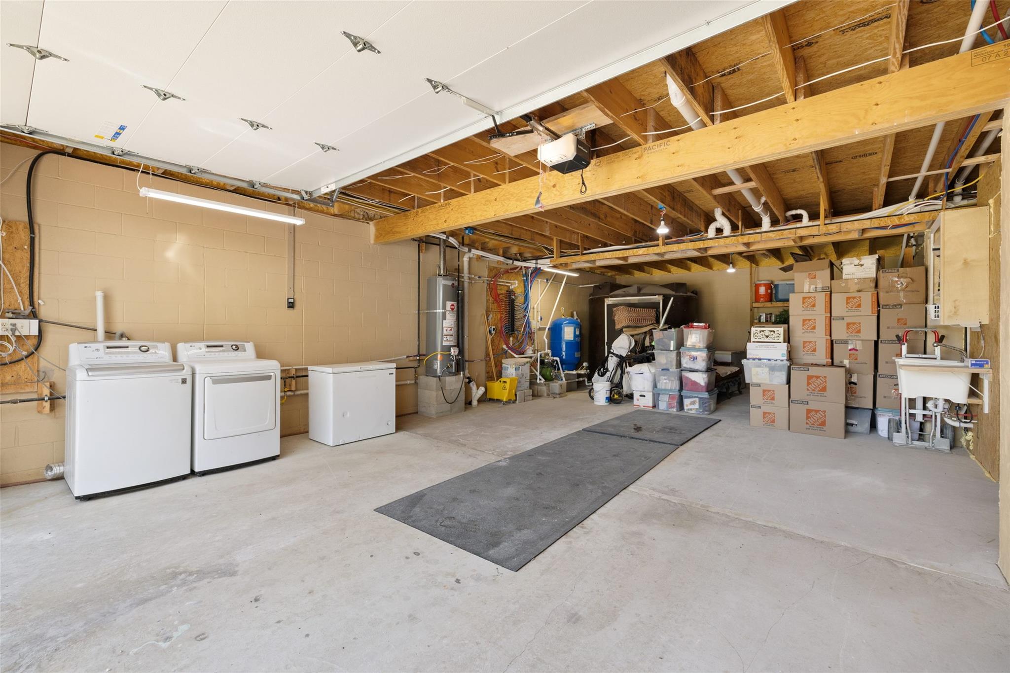 2124 Crabapple Rd, Blanco, TX 78606