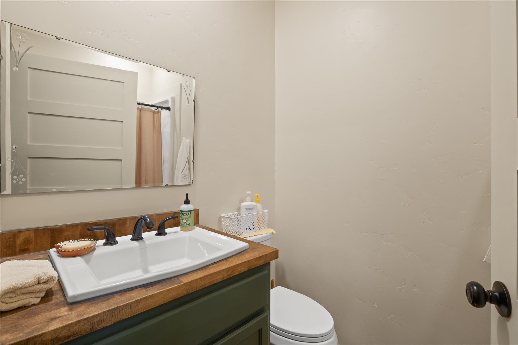 2124 Crabapple Rd, Blanco, TX 78606