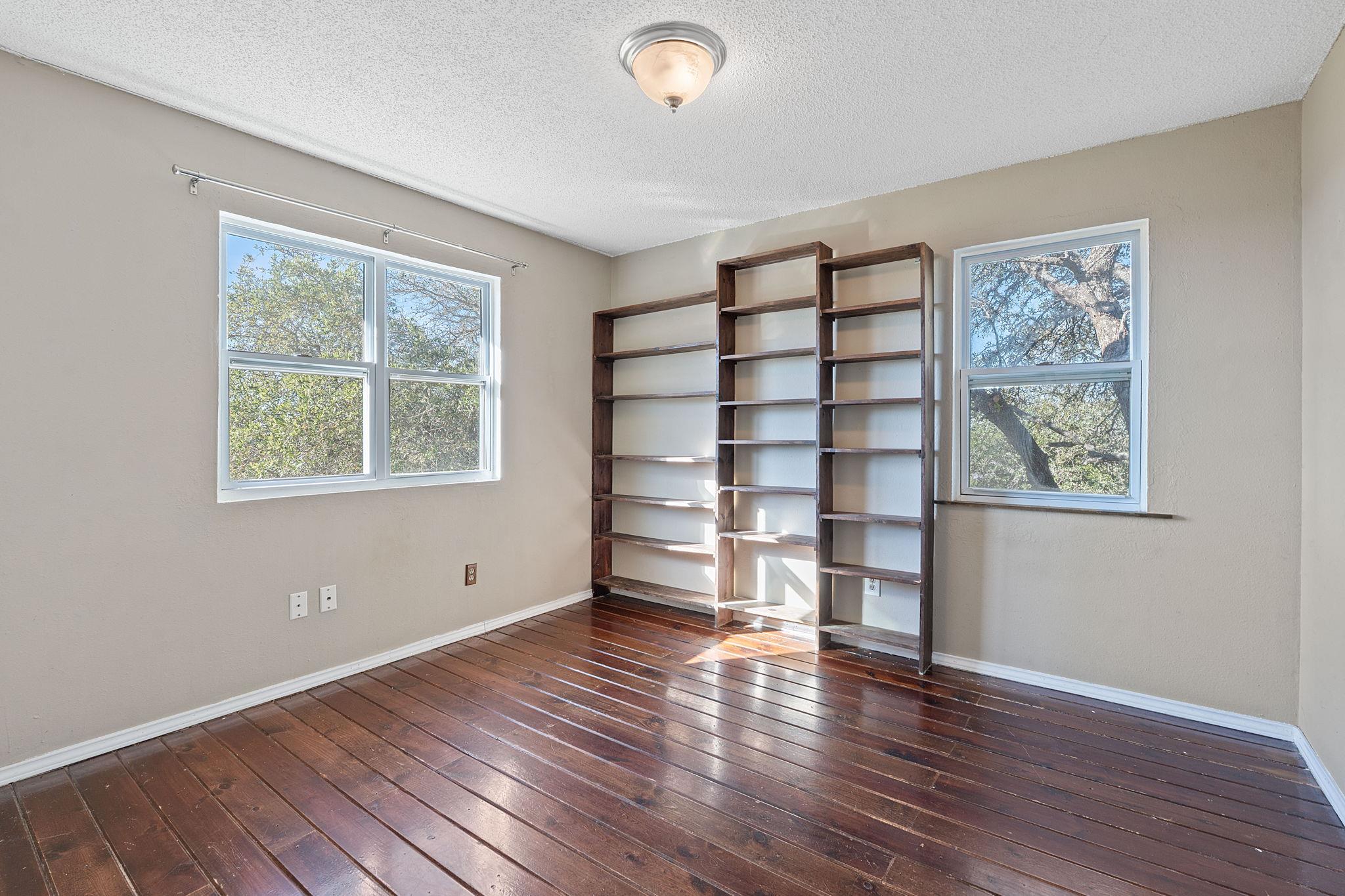 220 Harmon Hills Rd, Dripping Springs, TX 78620