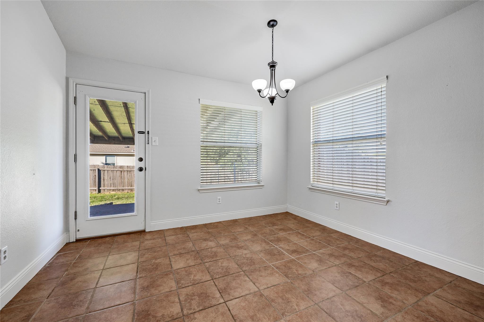 1005 Remington Dr, Leander, TX 78641