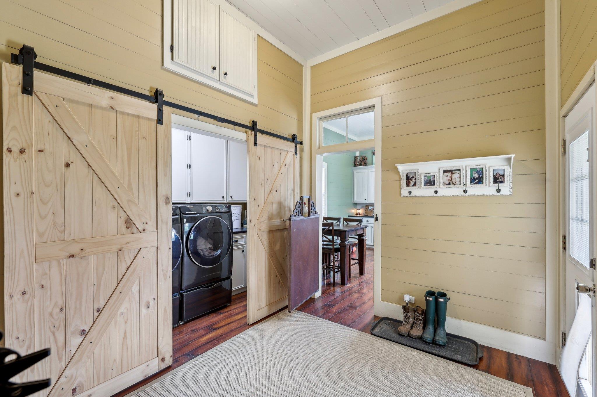 1200 County Road 211, Giddings, TX 78942