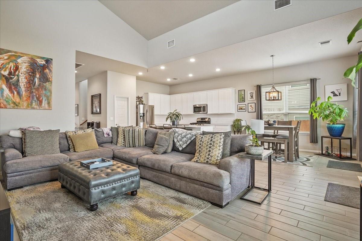 11721 American Mustang Loop, Manor, TX 78653