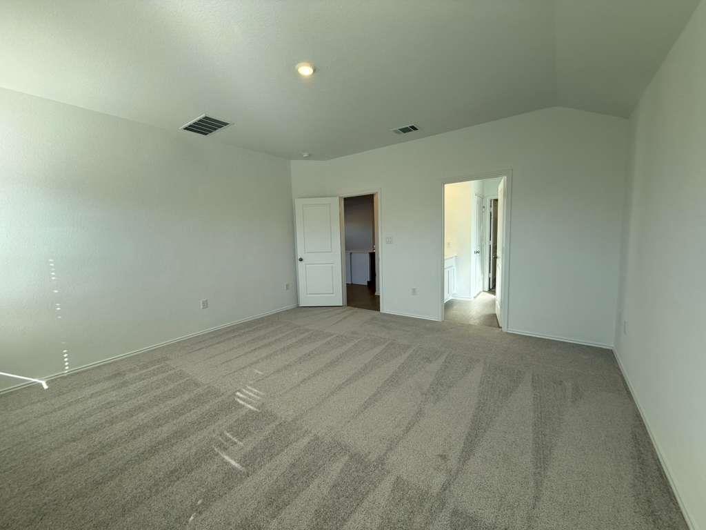 200 Herald Dr, Hutto, TX 78634