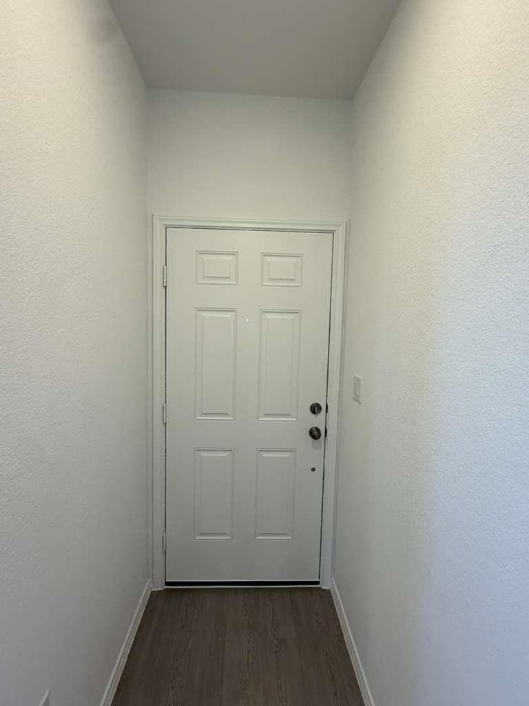 200 Herald Dr, Hutto, TX 78634