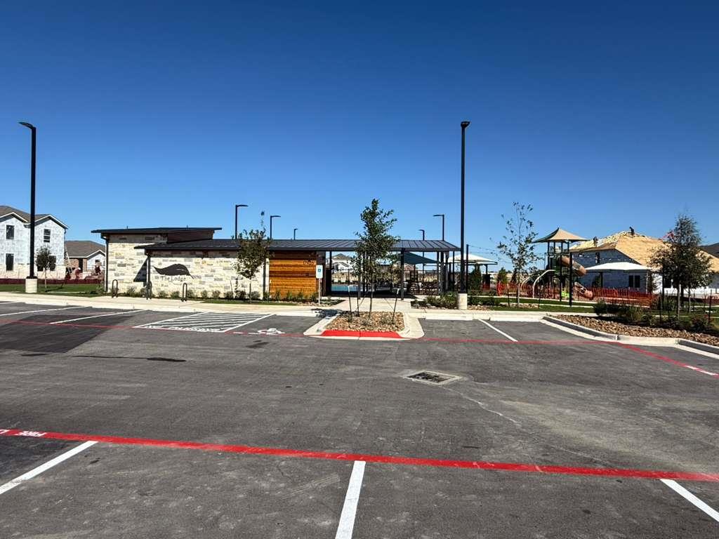 200 Herald Dr, Hutto, TX 78634