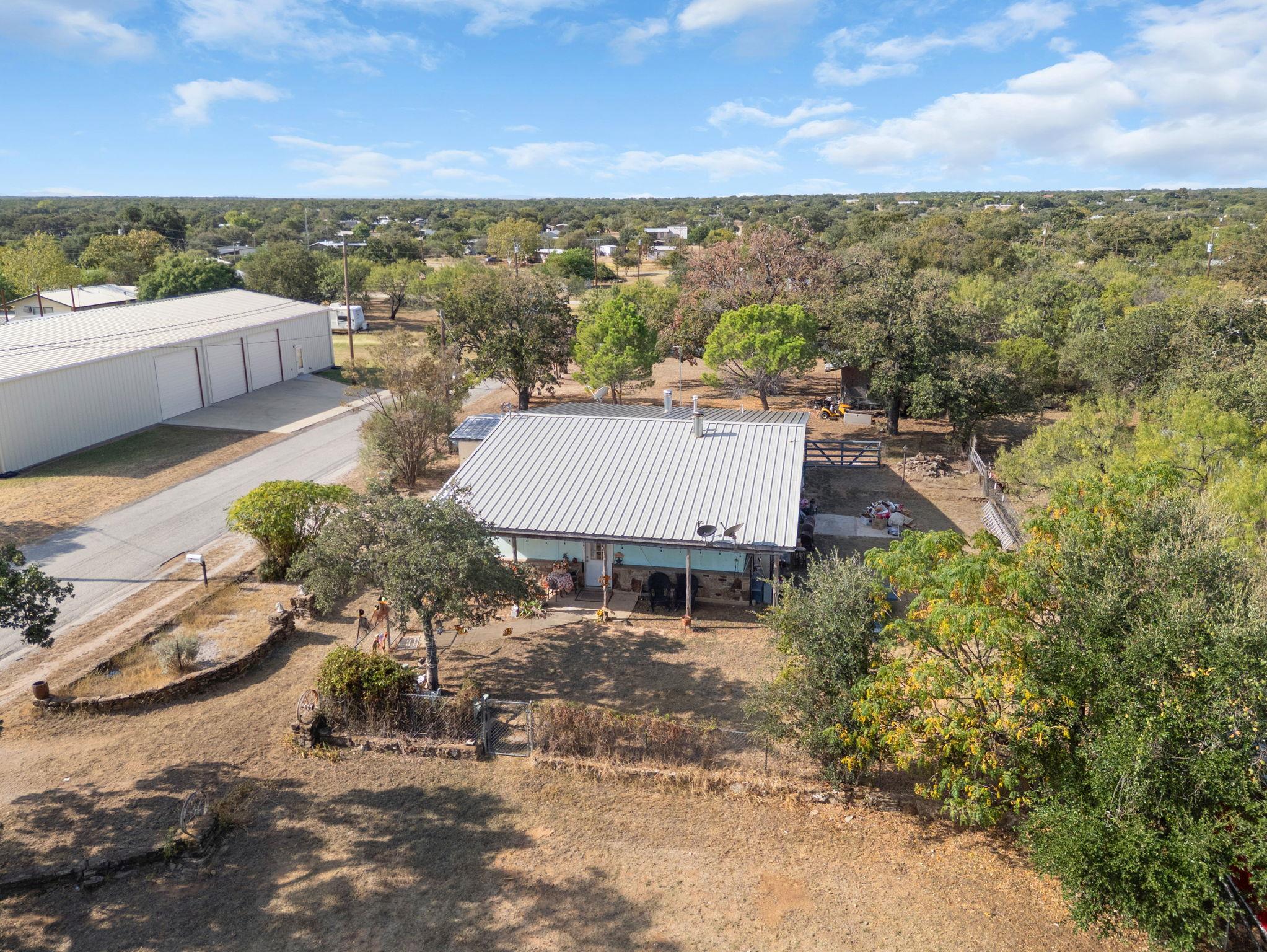 835 Whited St, Tow, TX 78672