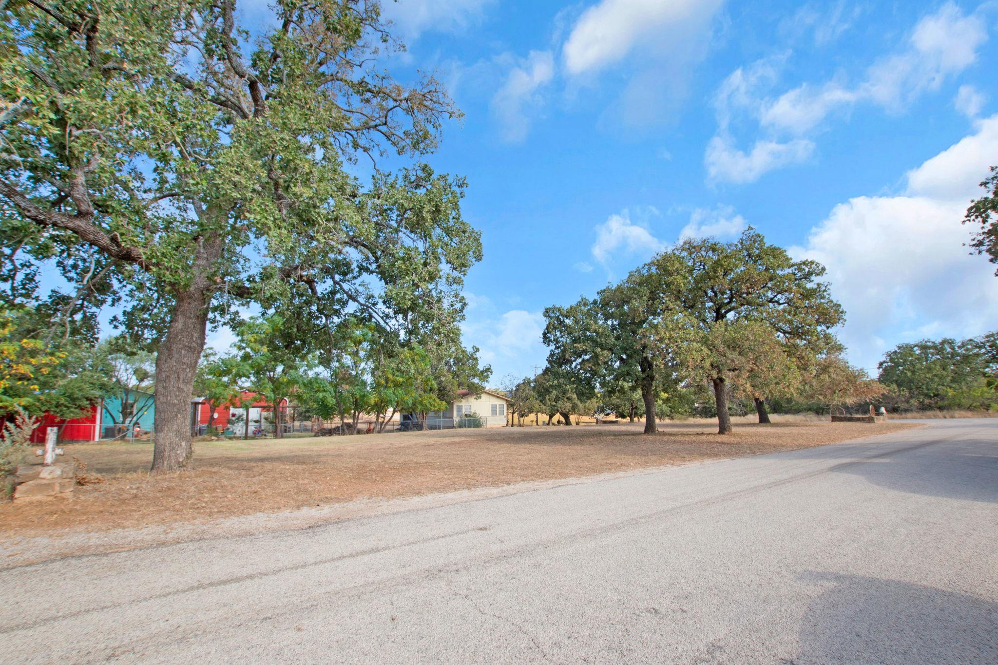 835 Whited St, Tow, TX 78672