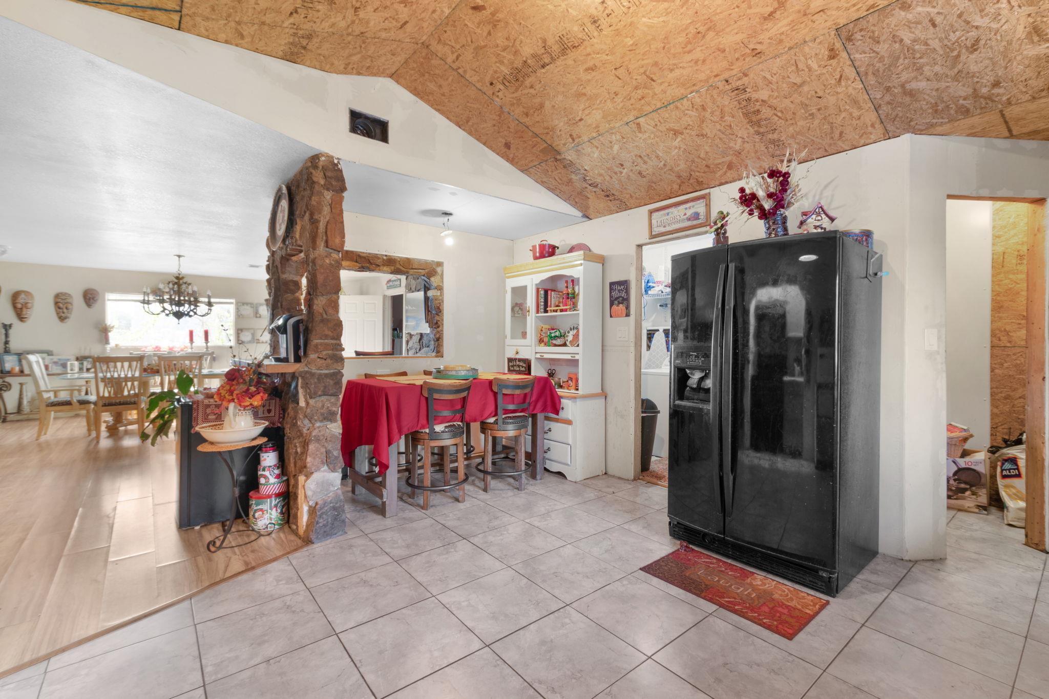 835 Whited St, Tow, TX 78672