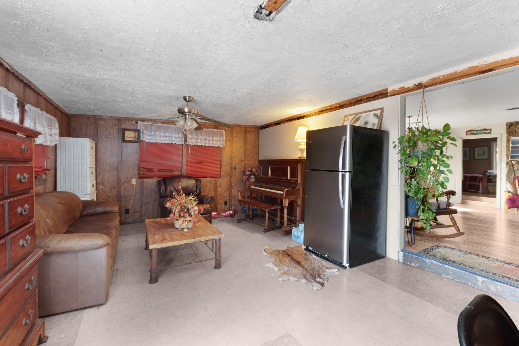 835 Whited St, Tow, TX 78672