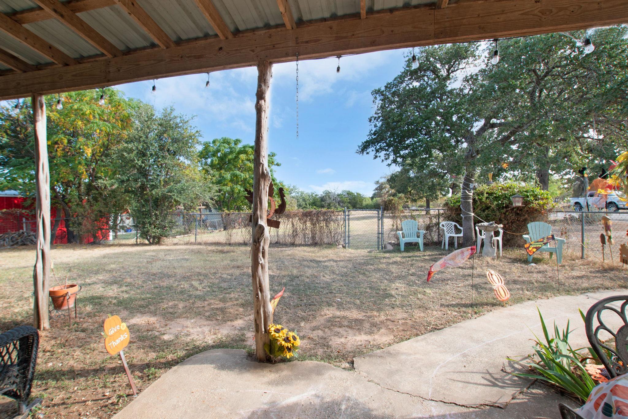 835 Whited St, Tow, TX 78672