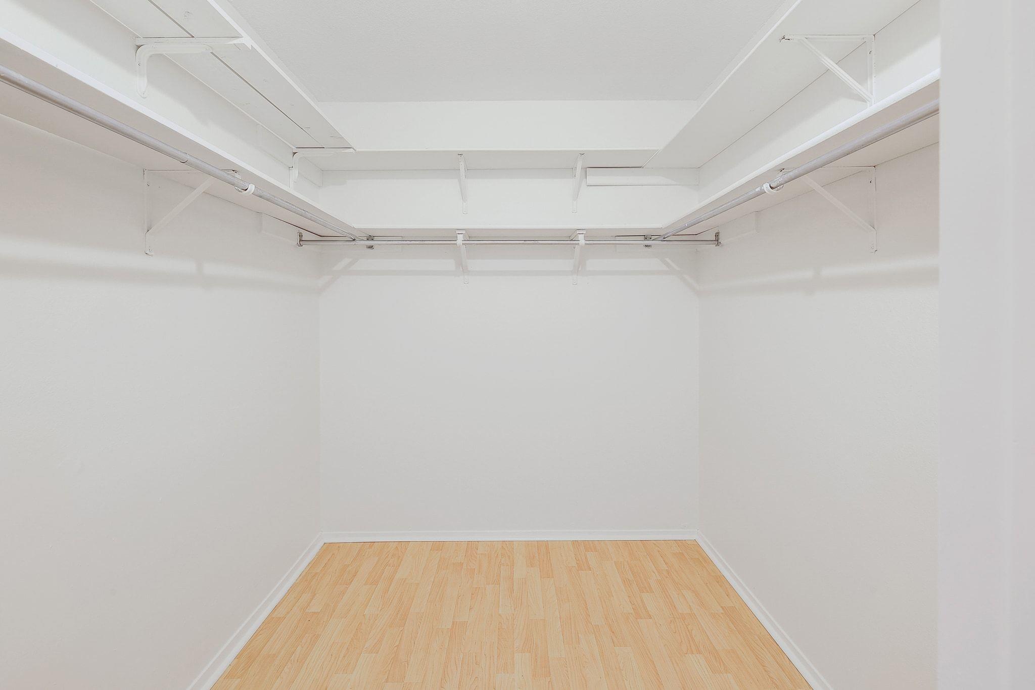 1400 Doonesbury Dr, Austin, TX 78758