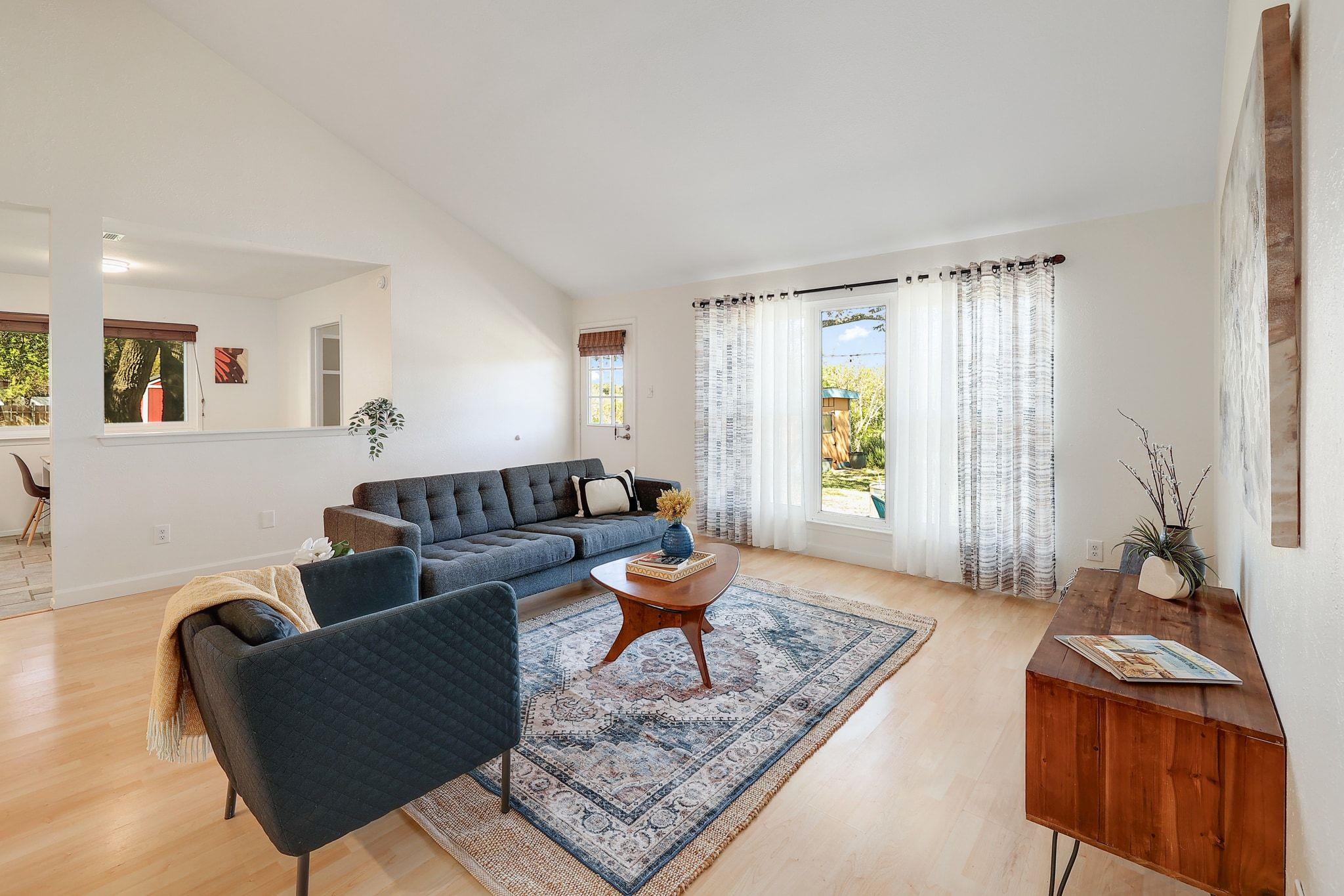 1400 Doonesbury Dr, Austin, TX 78758