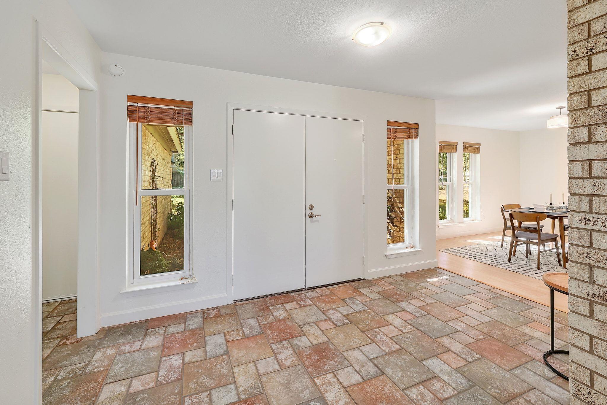 1400 Doonesbury Dr, Austin, TX 78758