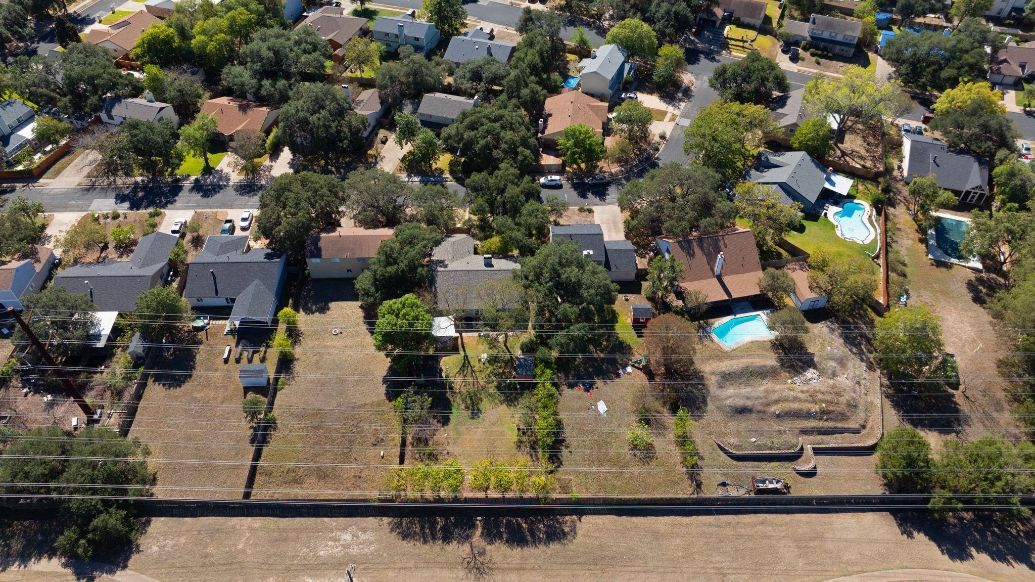 1400 Doonesbury Dr, Austin, TX 78758