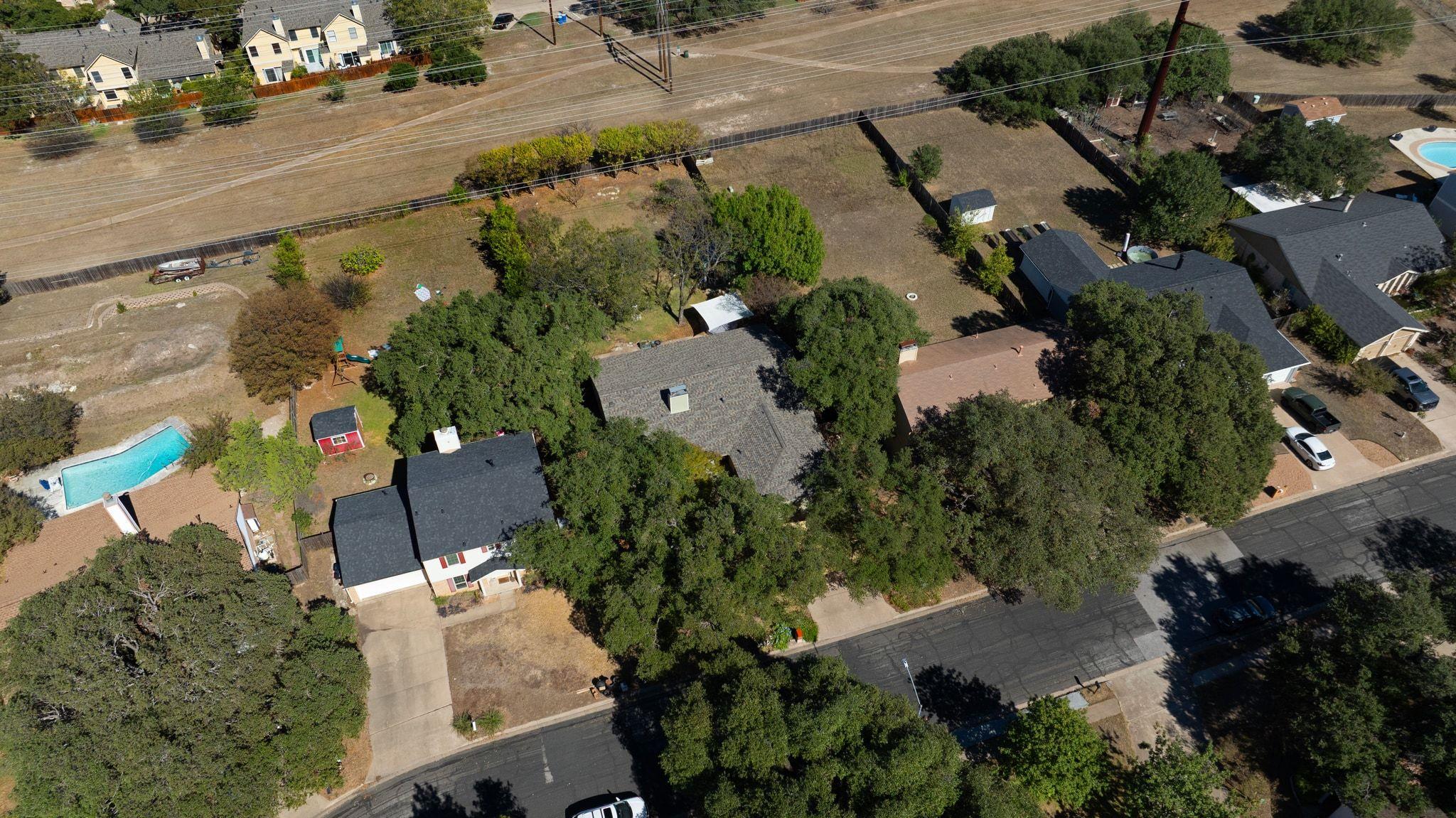 1400 Doonesbury Dr, Austin, TX 78758