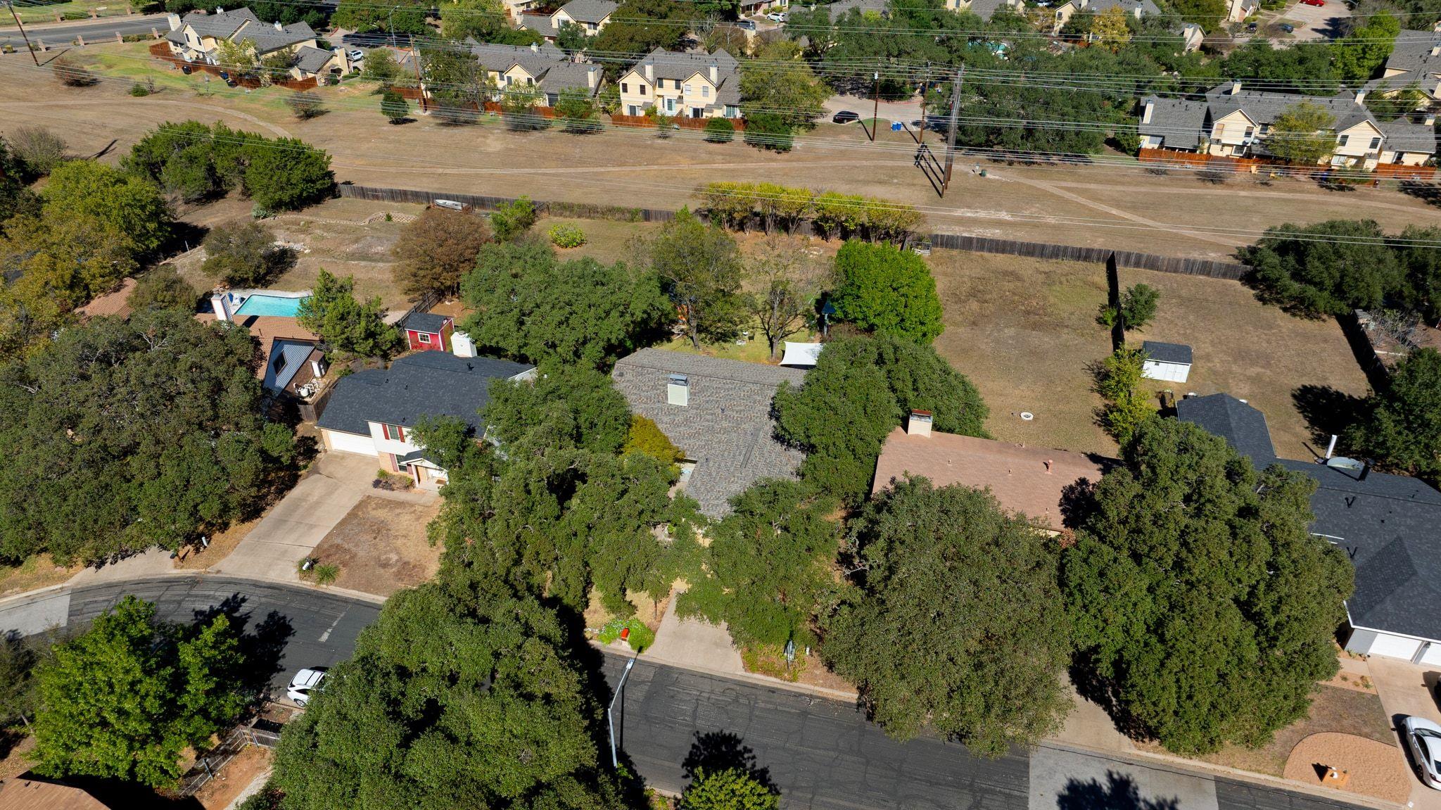 1400 Doonesbury Dr, Austin, TX 78758