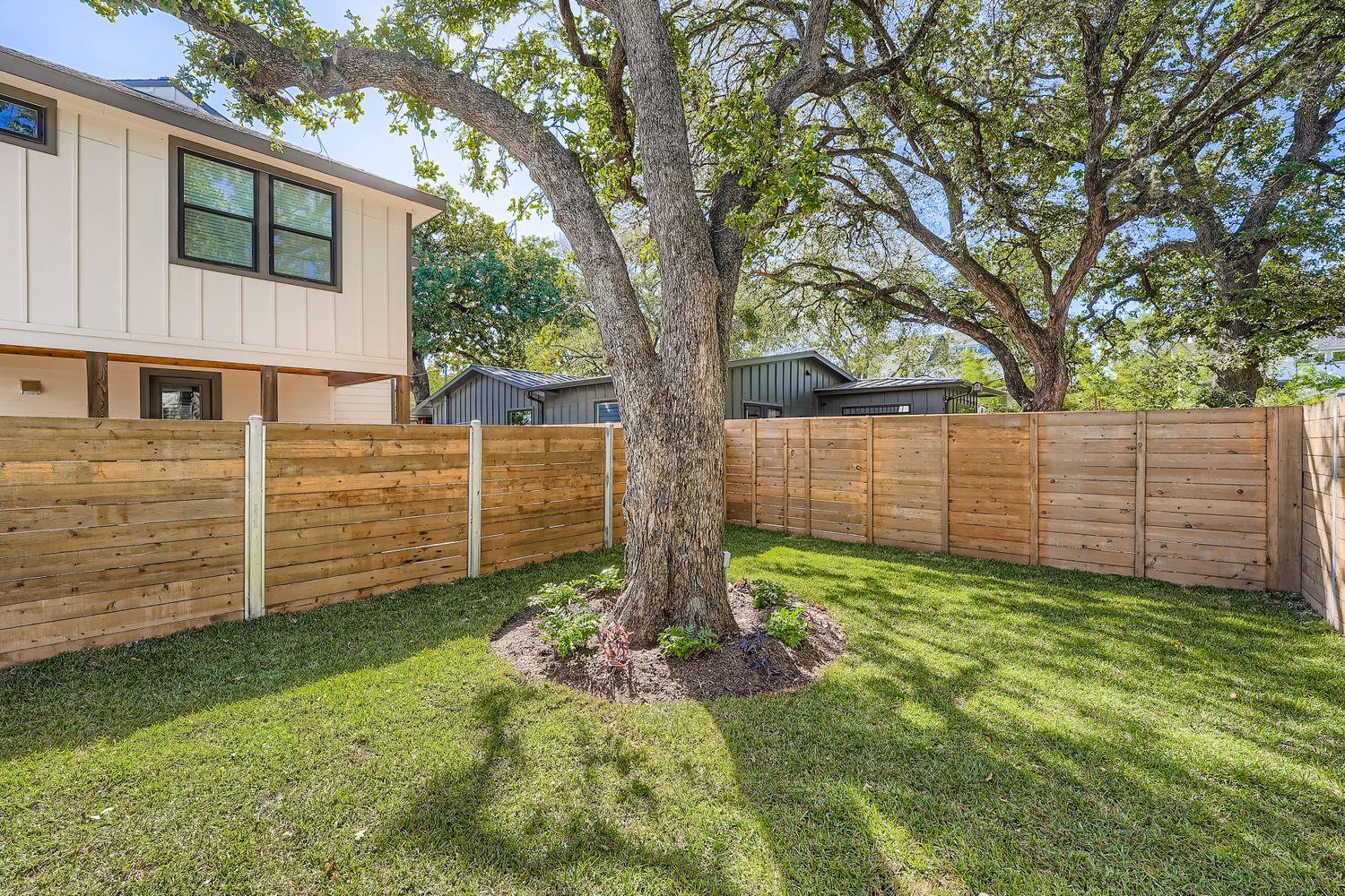 704 Valdez St # B, Austin, TX 78741