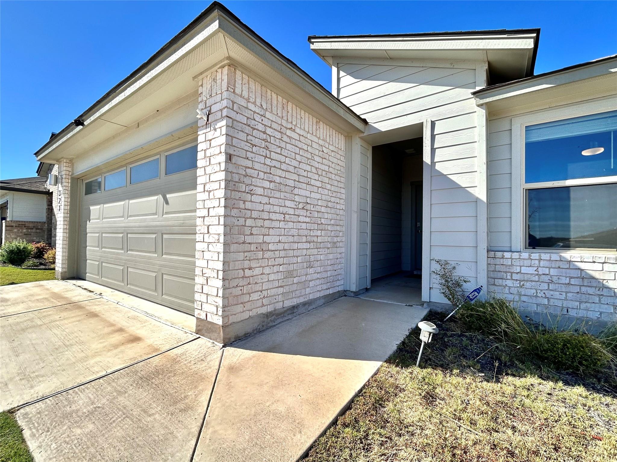 321 Coda Xing, Georgetown, TX 78633