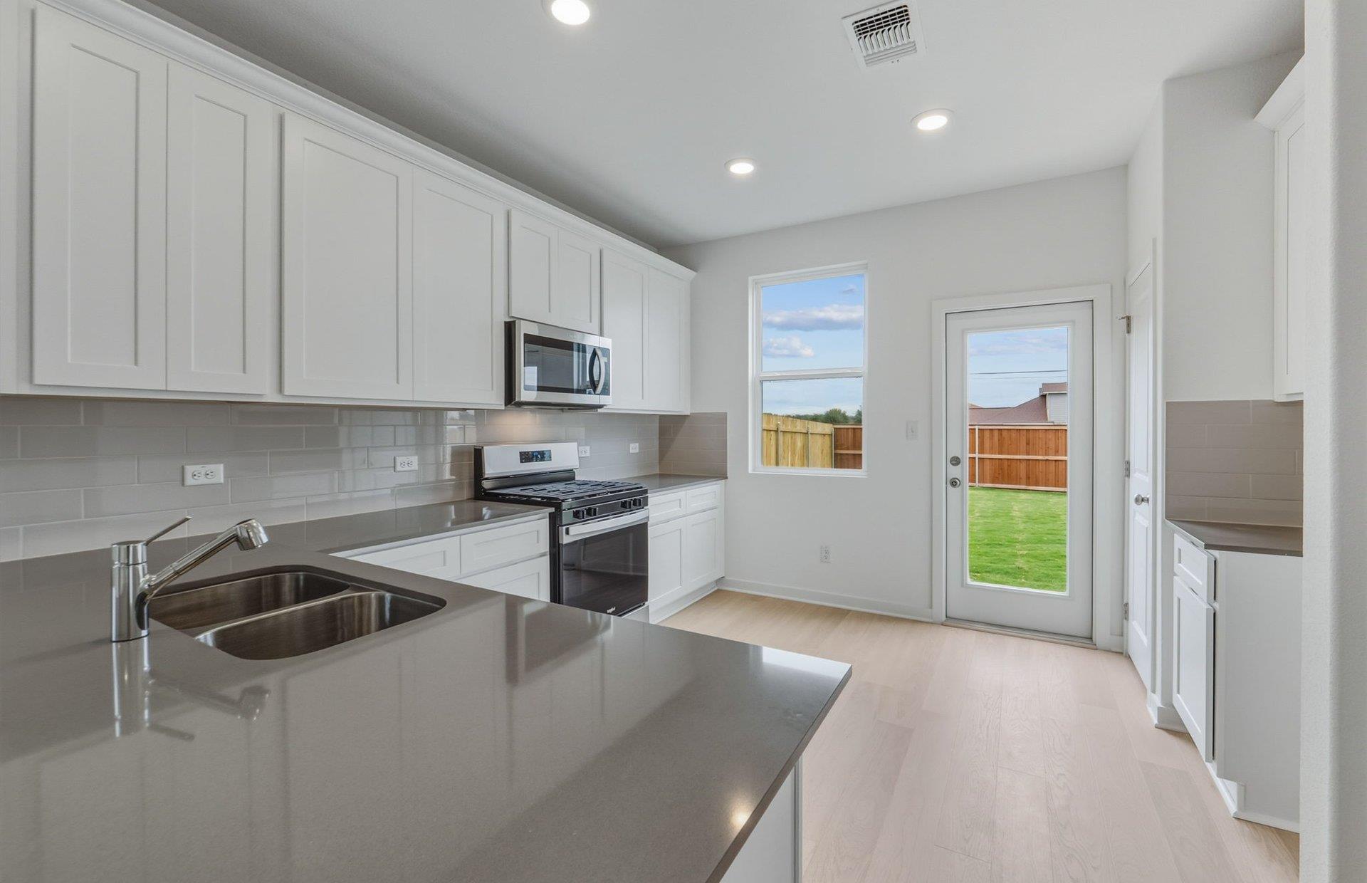 341 Sullivan Way, Elgin, TX 78621