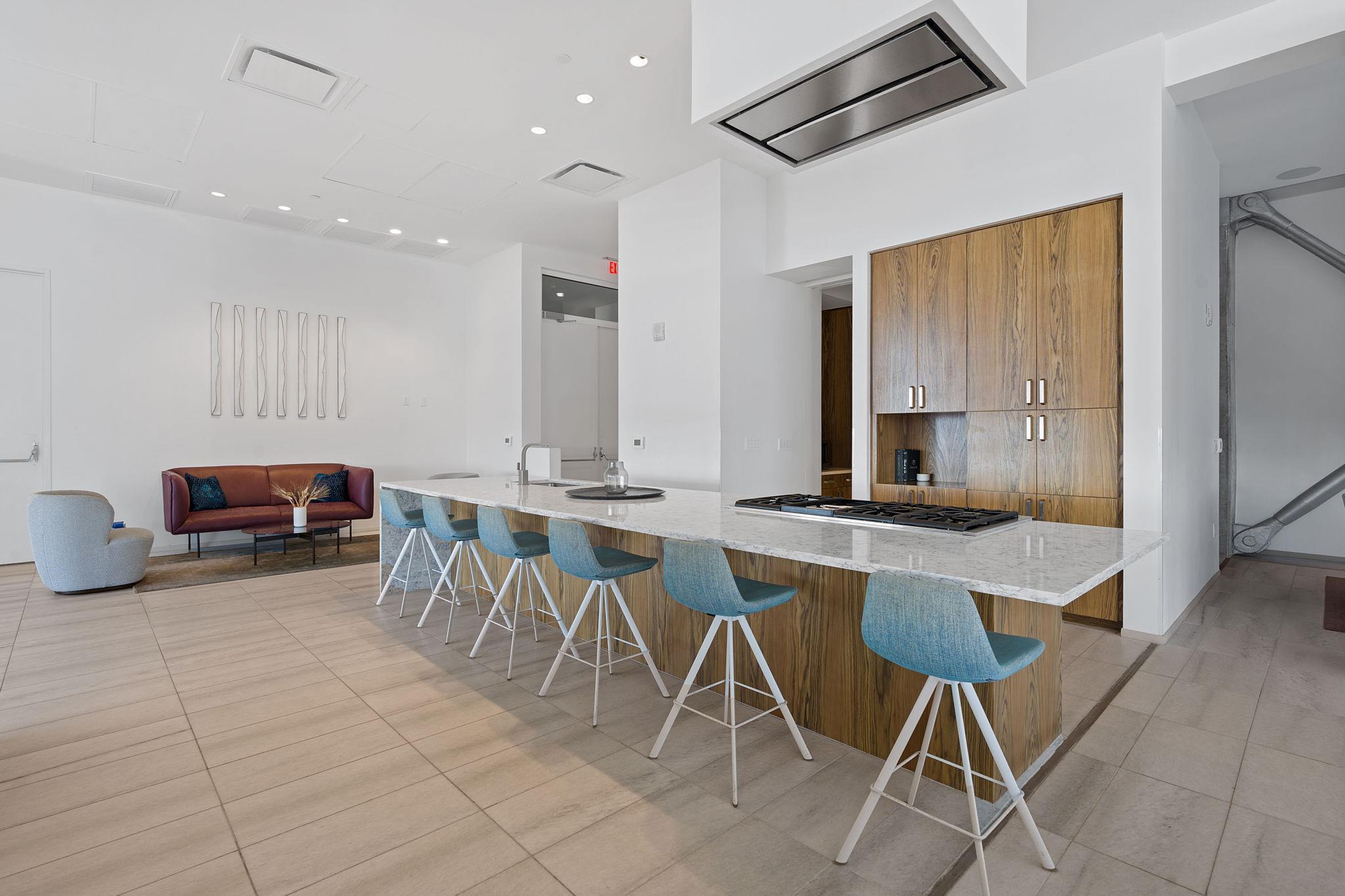 301 West Ave # 5006, Austin, TX 78701