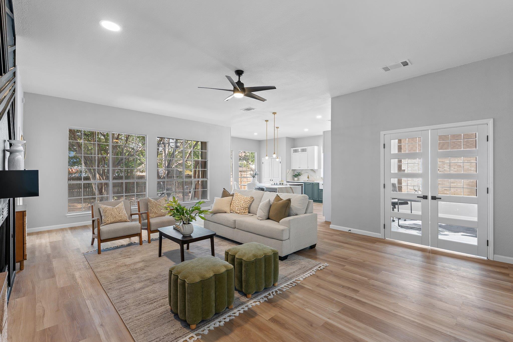 1210 Brophy Dr, Pflugerville, TX 78660