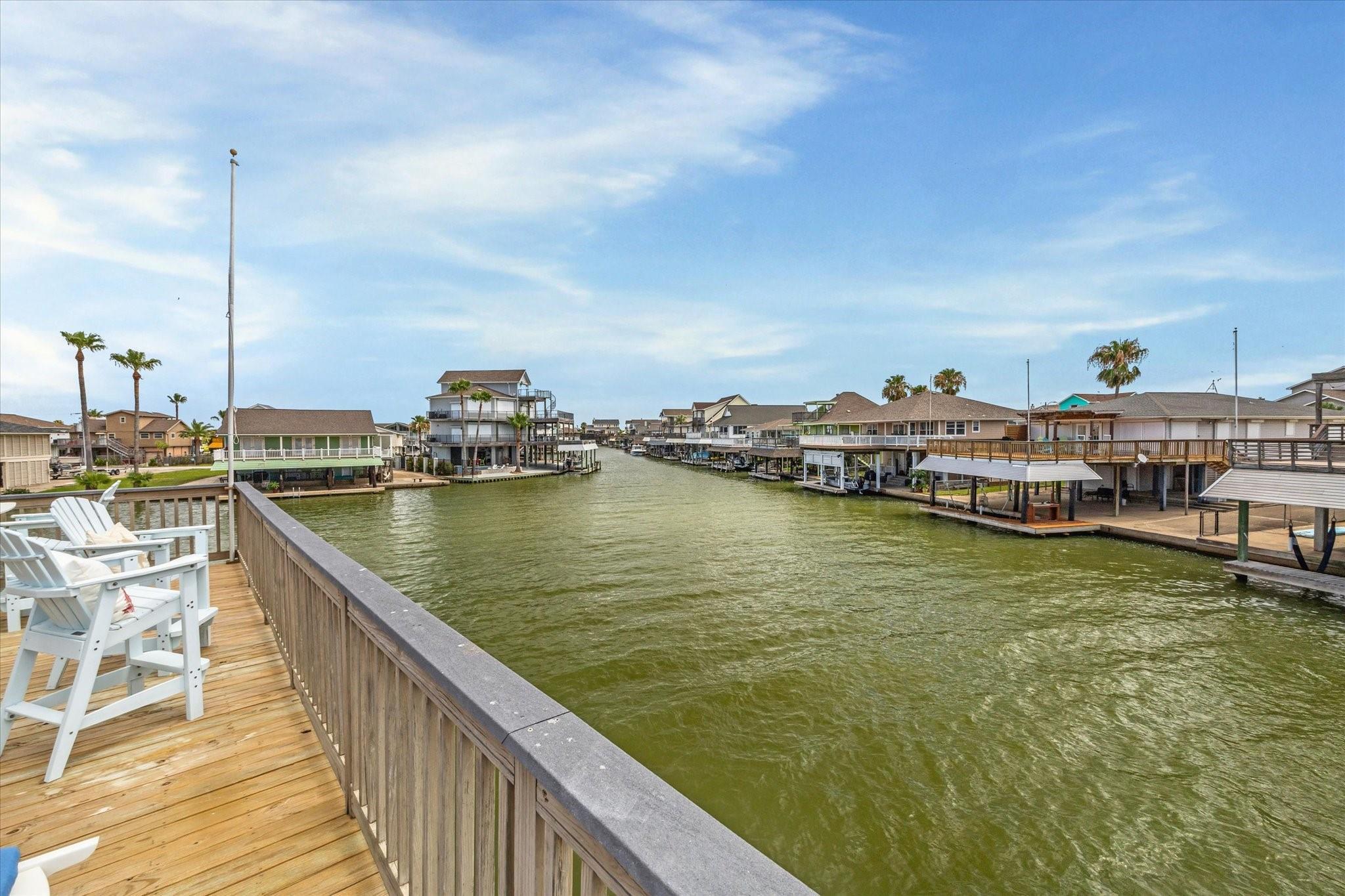 1226 Oahu Dr, Galveston, TX 77554