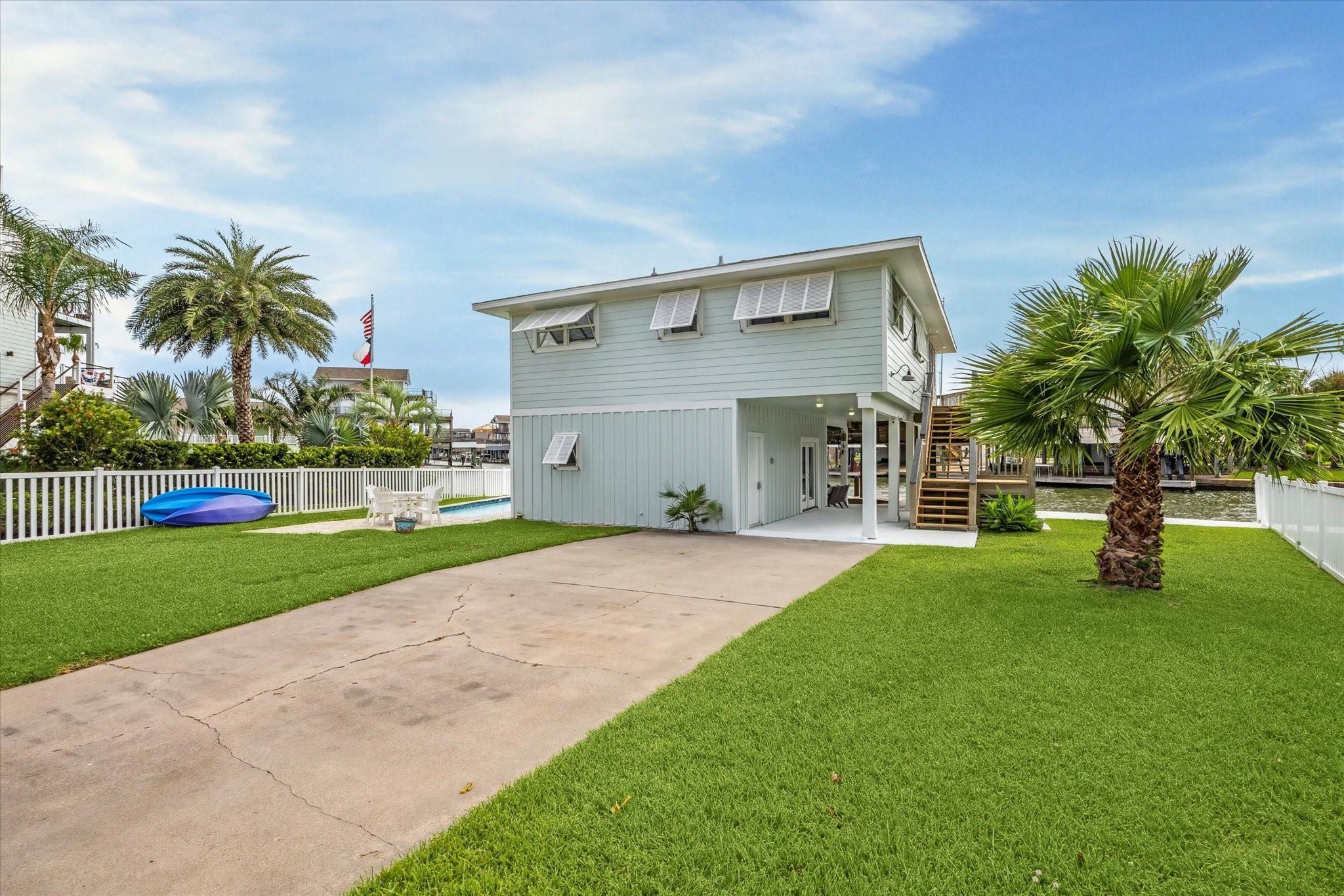1226 Oahu Dr, Galveston, TX 77554