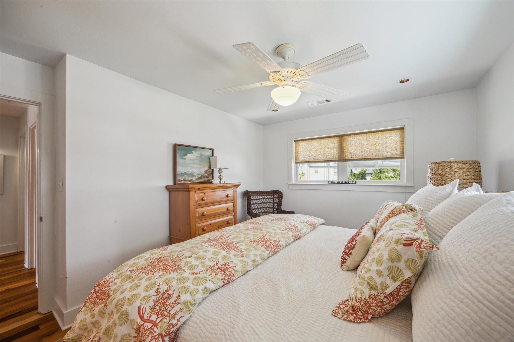 1226 Oahu Dr, Galveston, TX 77554