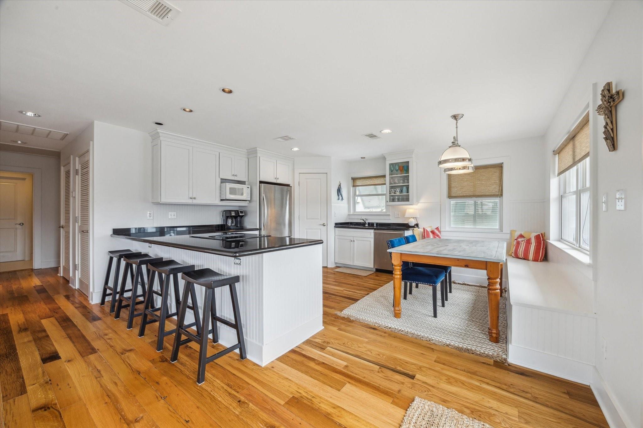 1226 Oahu Dr, Galveston, TX 77554