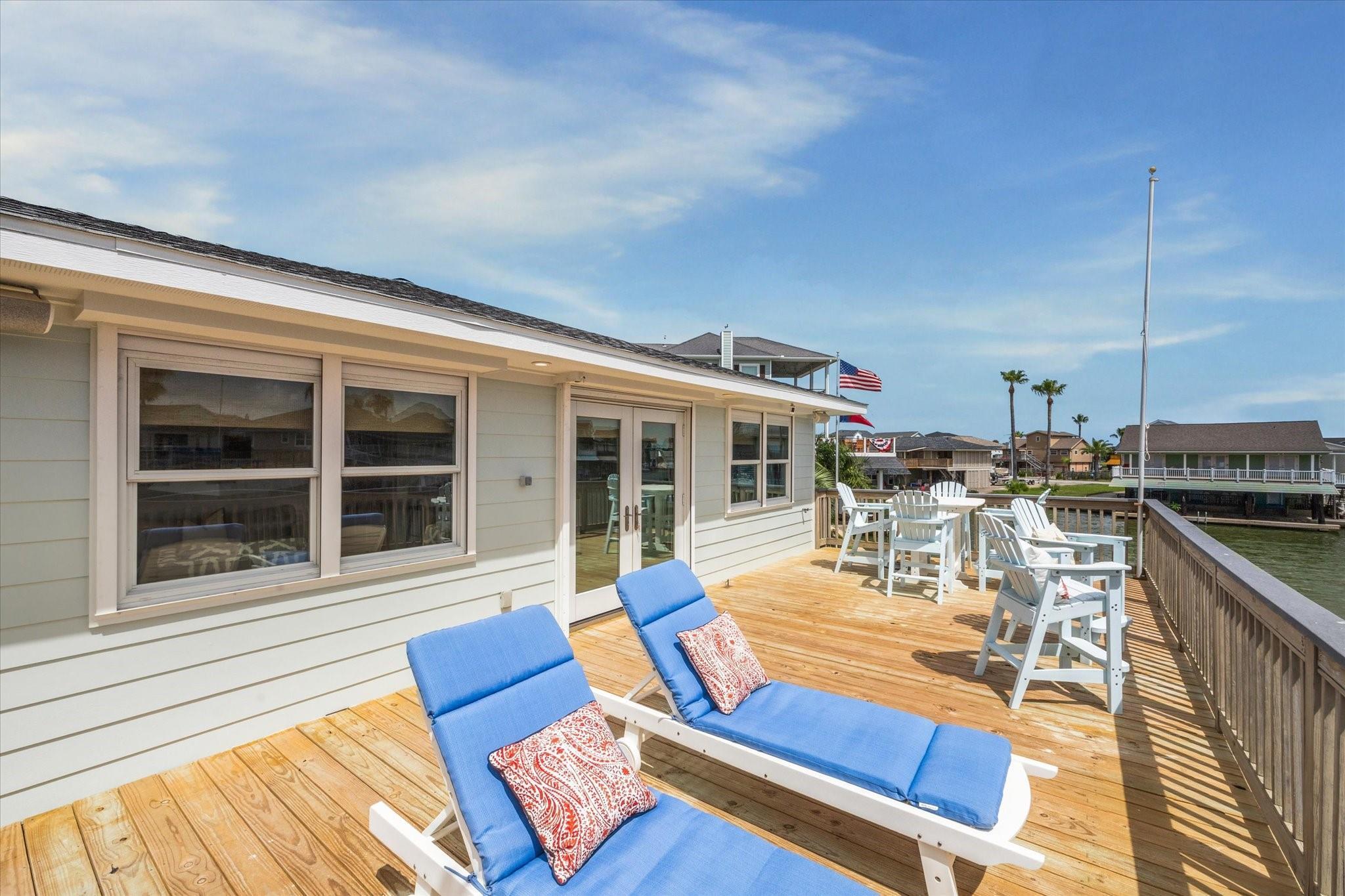 1226 Oahu Dr, Galveston, TX 77554