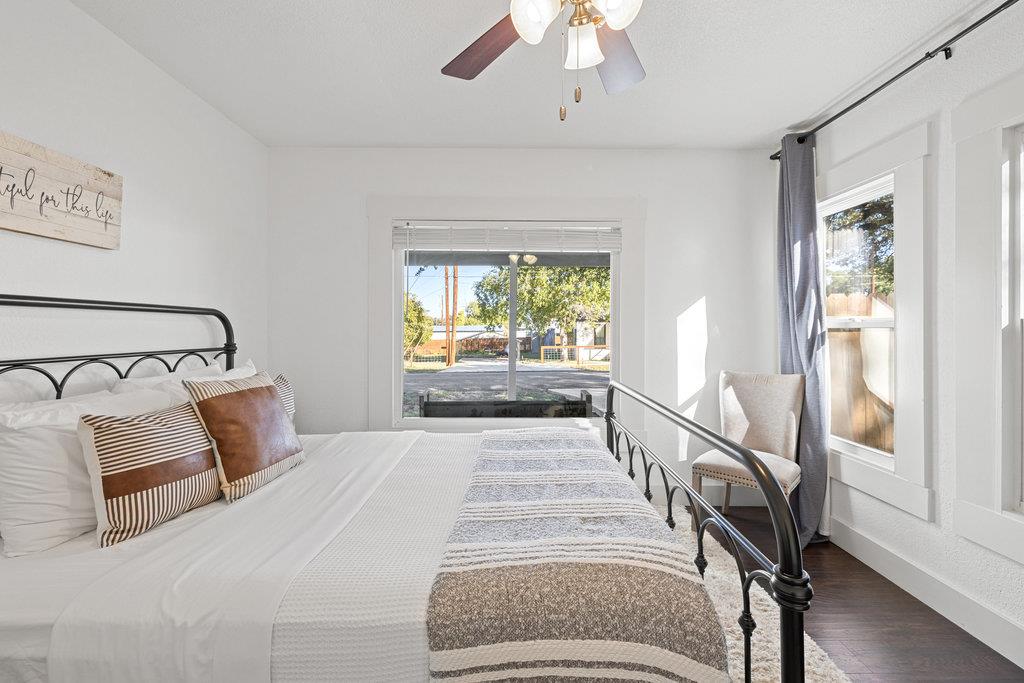 102 Ranchview Dr, Johnson City, TX 78636