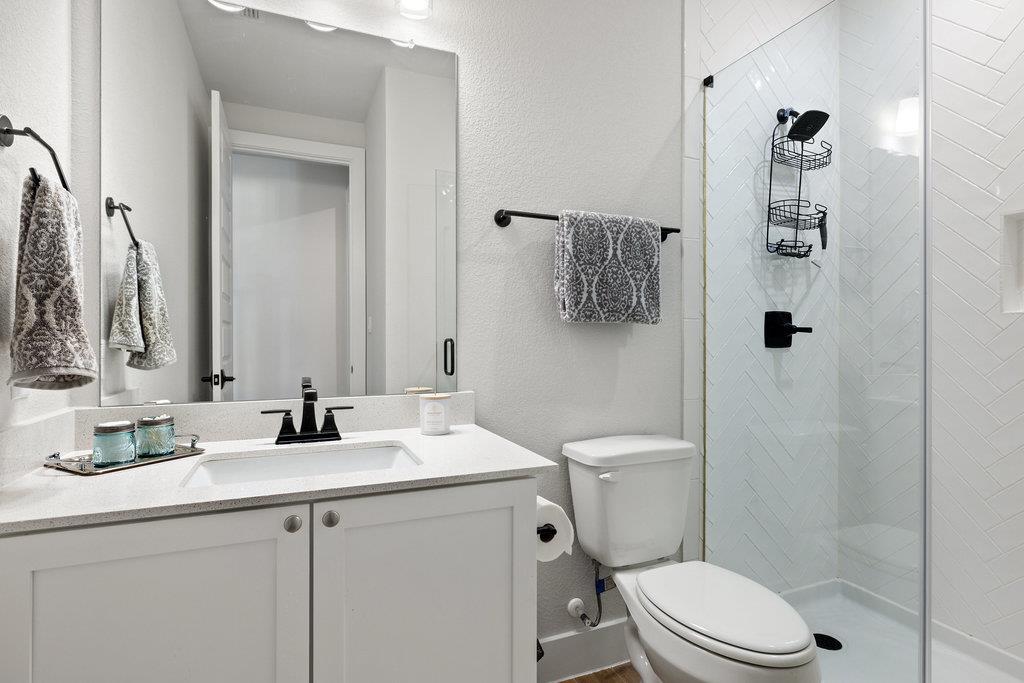 1005 Sage Thrasher Cir, Dripping Springs, TX 78620