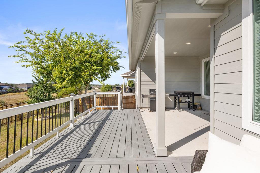 1005 Sage Thrasher Cir, Dripping Springs, TX 78620