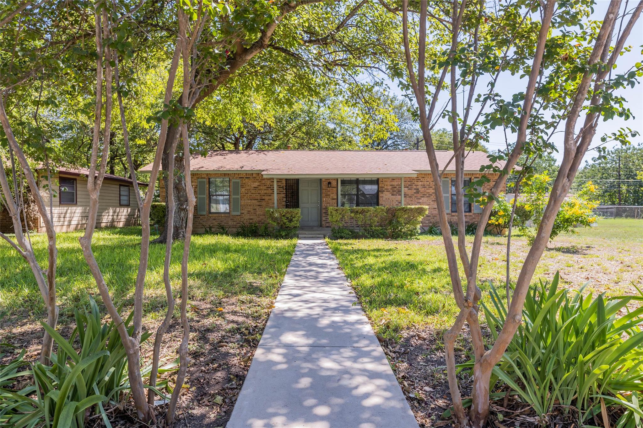 1204 Barbara Dr, San Marcos, TX 78666