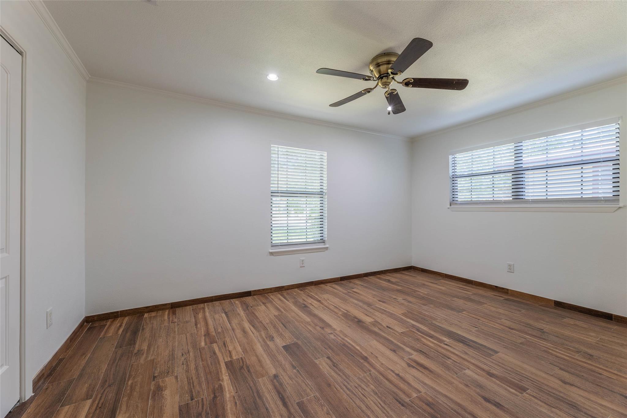 1204 Barbara Dr, San Marcos, TX 78666