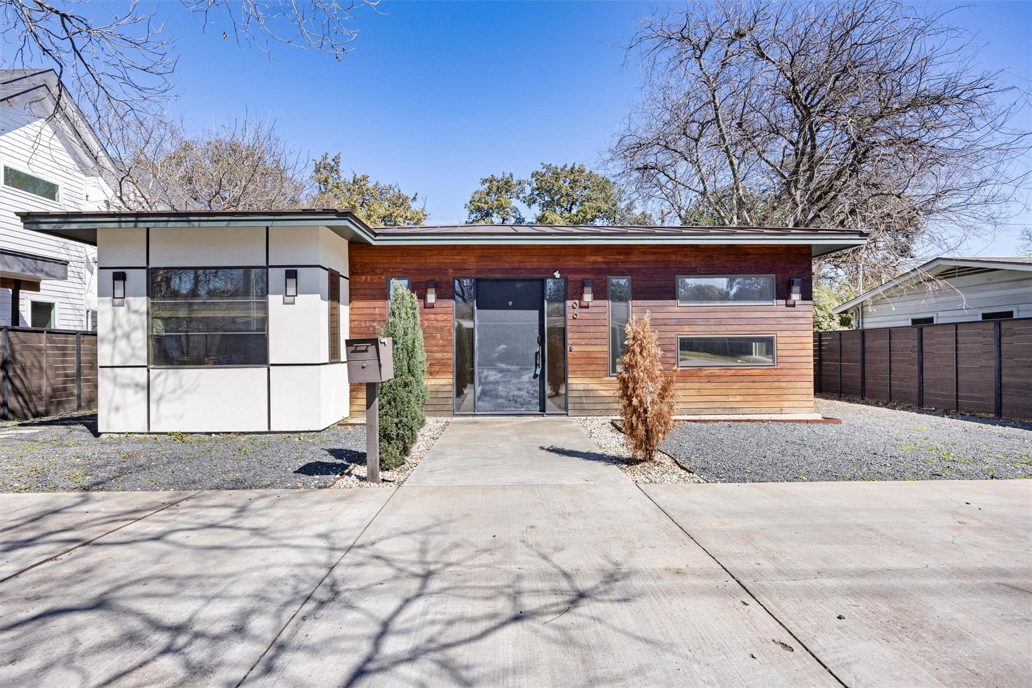 1206 W Oltorf St, Austin, TX 78704