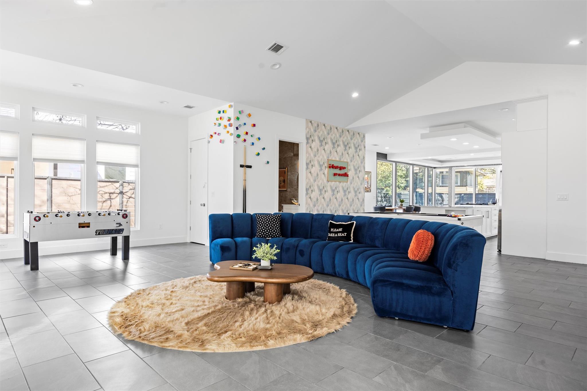 1206 W Oltorf St, Austin, TX 78704