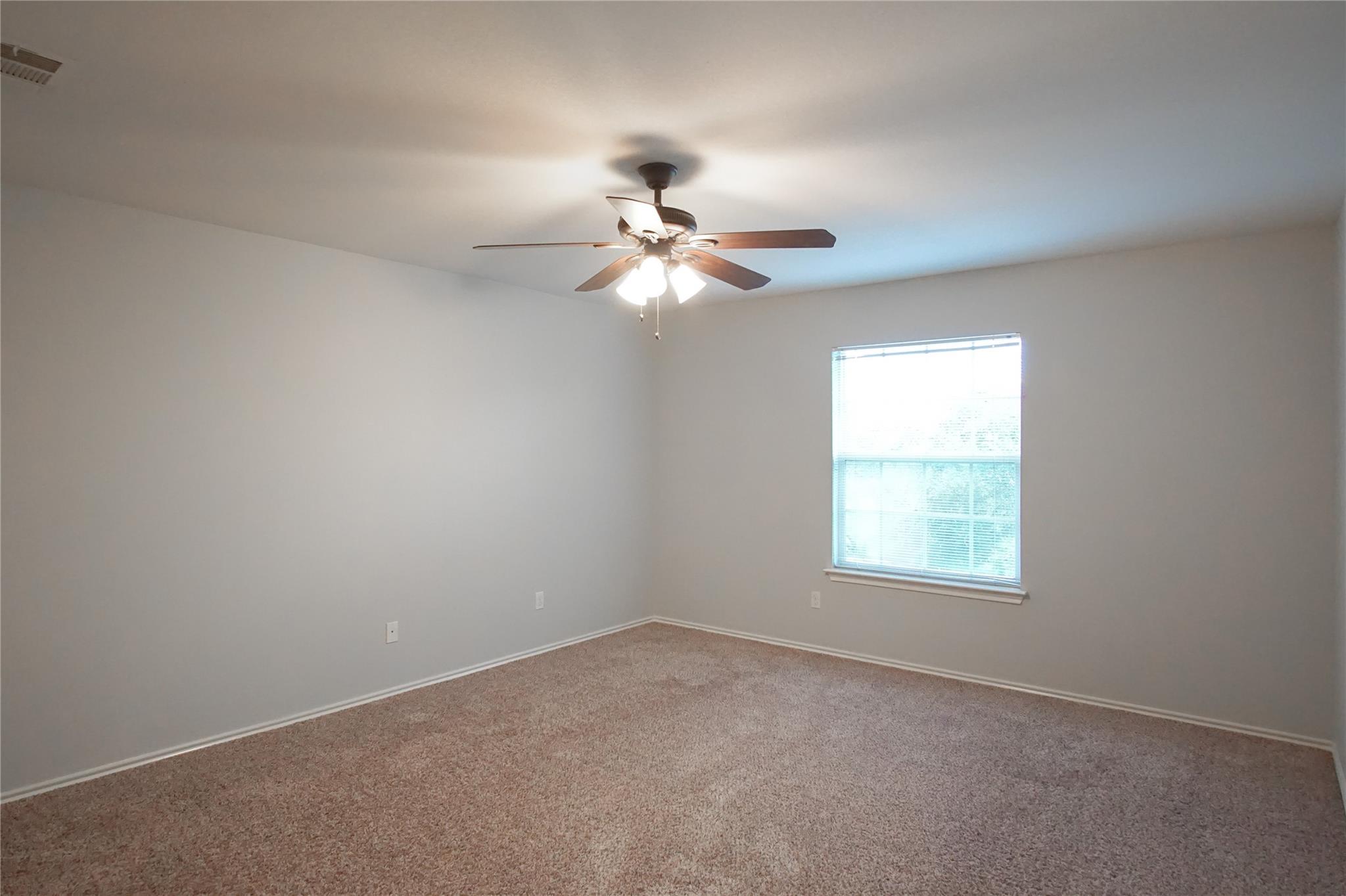 210 Kings Ridge Dr, Buda, TX 78610