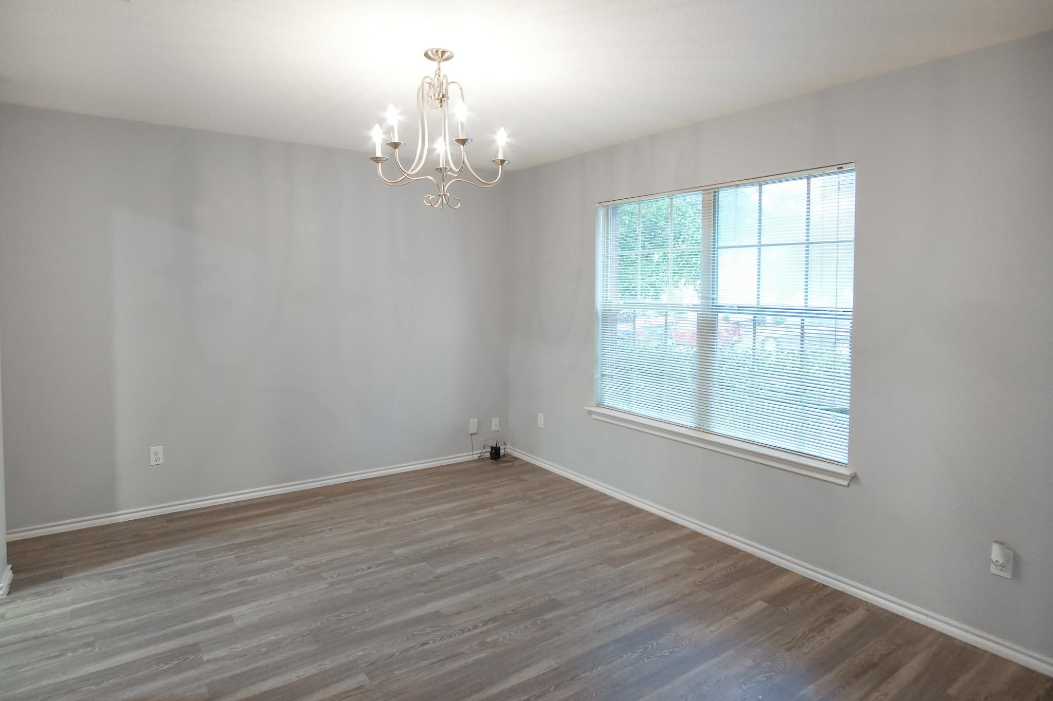 210 Kings Ridge Dr, Buda, TX 78610