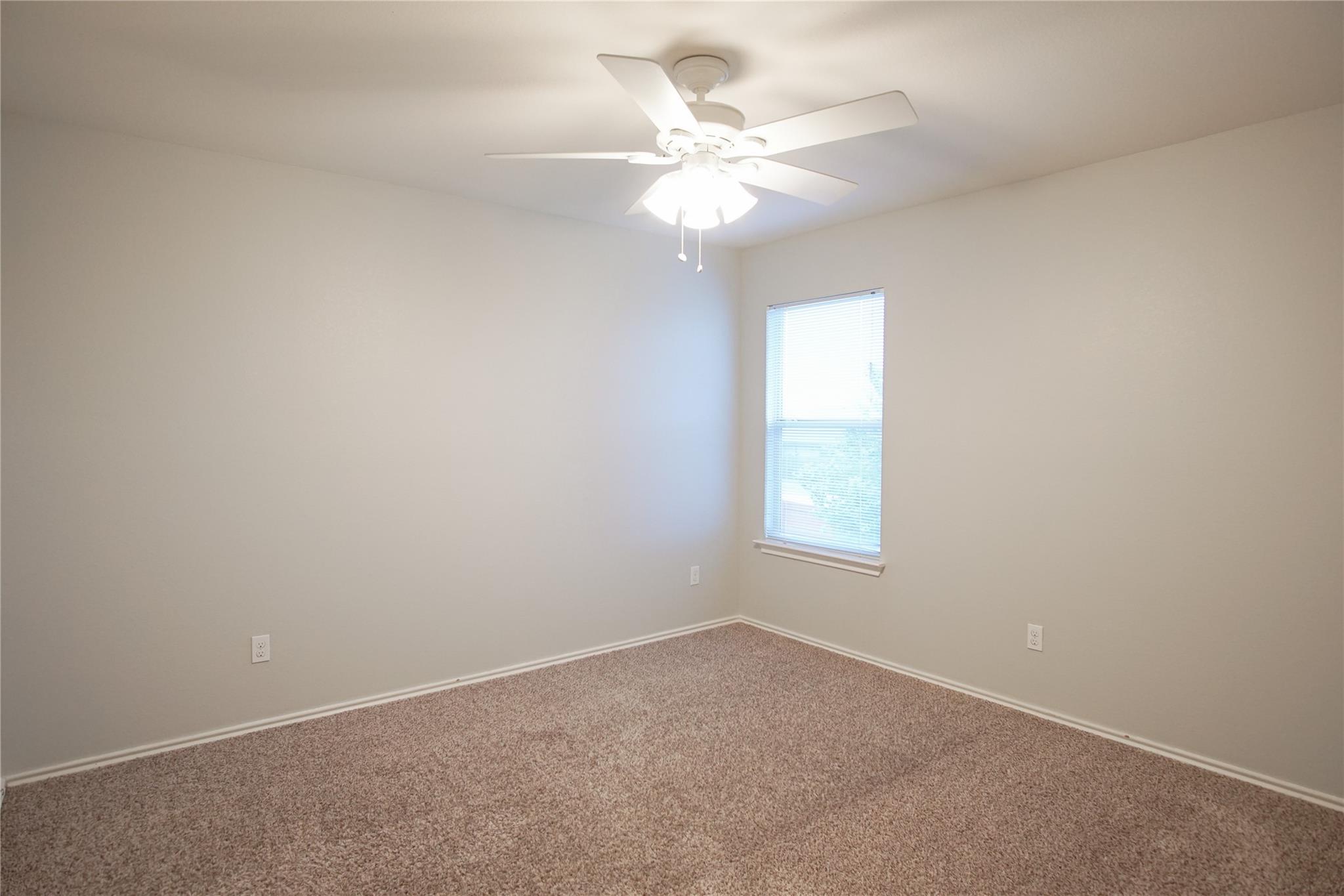 210 Kings Ridge Dr, Buda, TX 78610