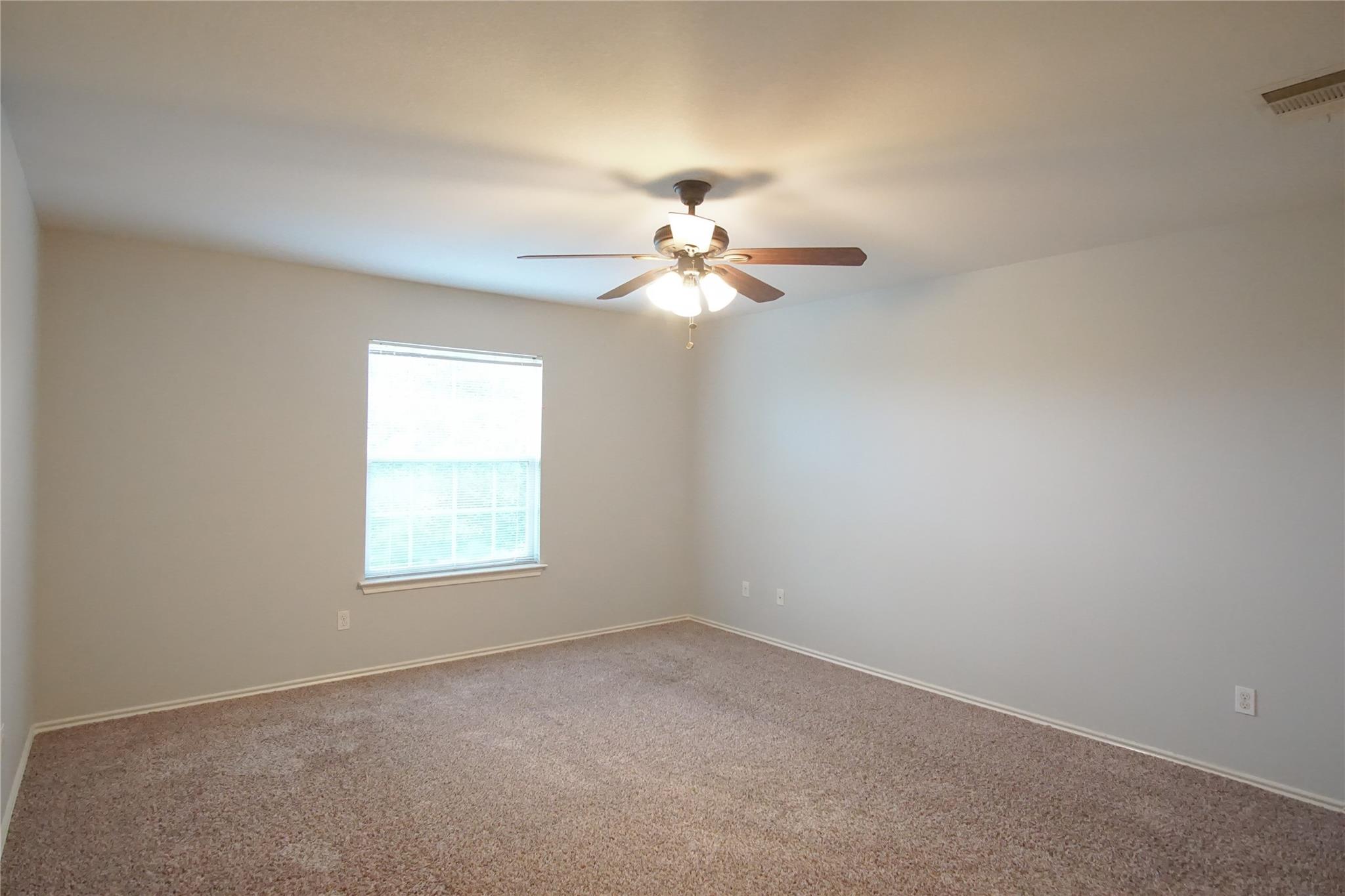 210 Kings Ridge Dr, Buda, TX 78610