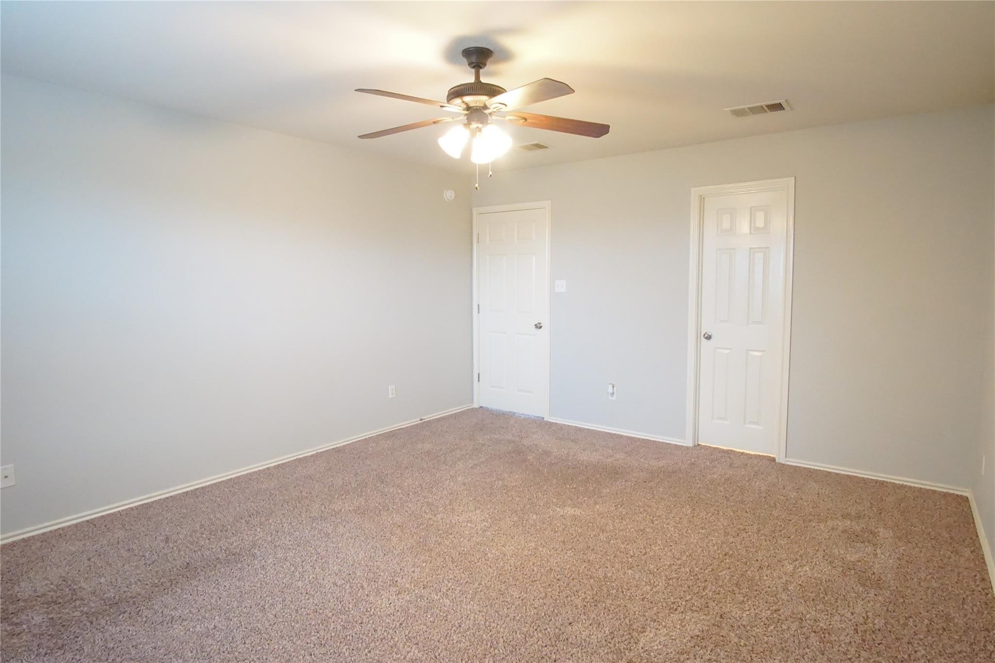 210 Kings Ridge Dr, Buda, TX 78610