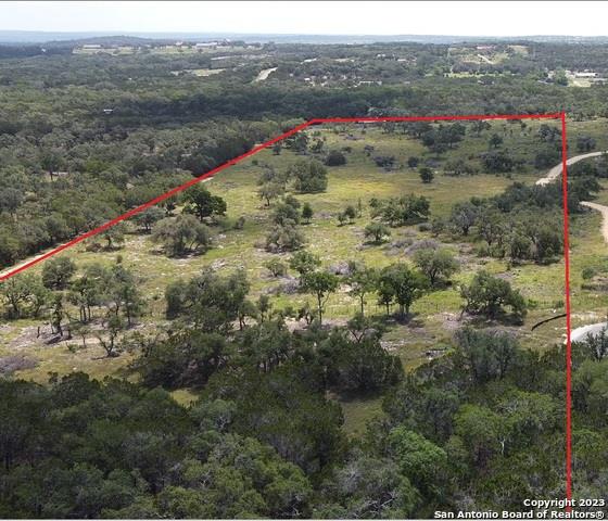550 Windmill Ridge Dr Dr, Blanco, TX 78606