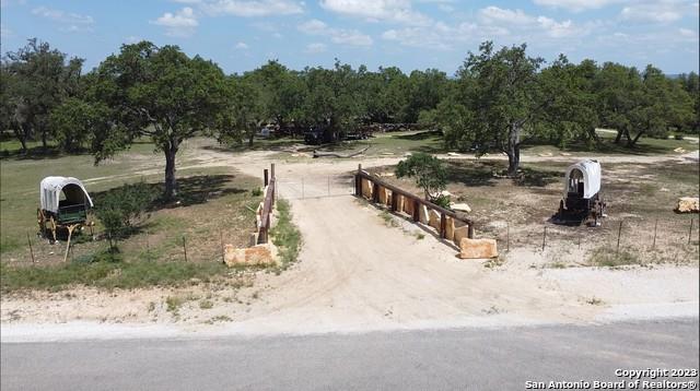 550 Windmill Ridge Dr Dr, Blanco, TX 78606